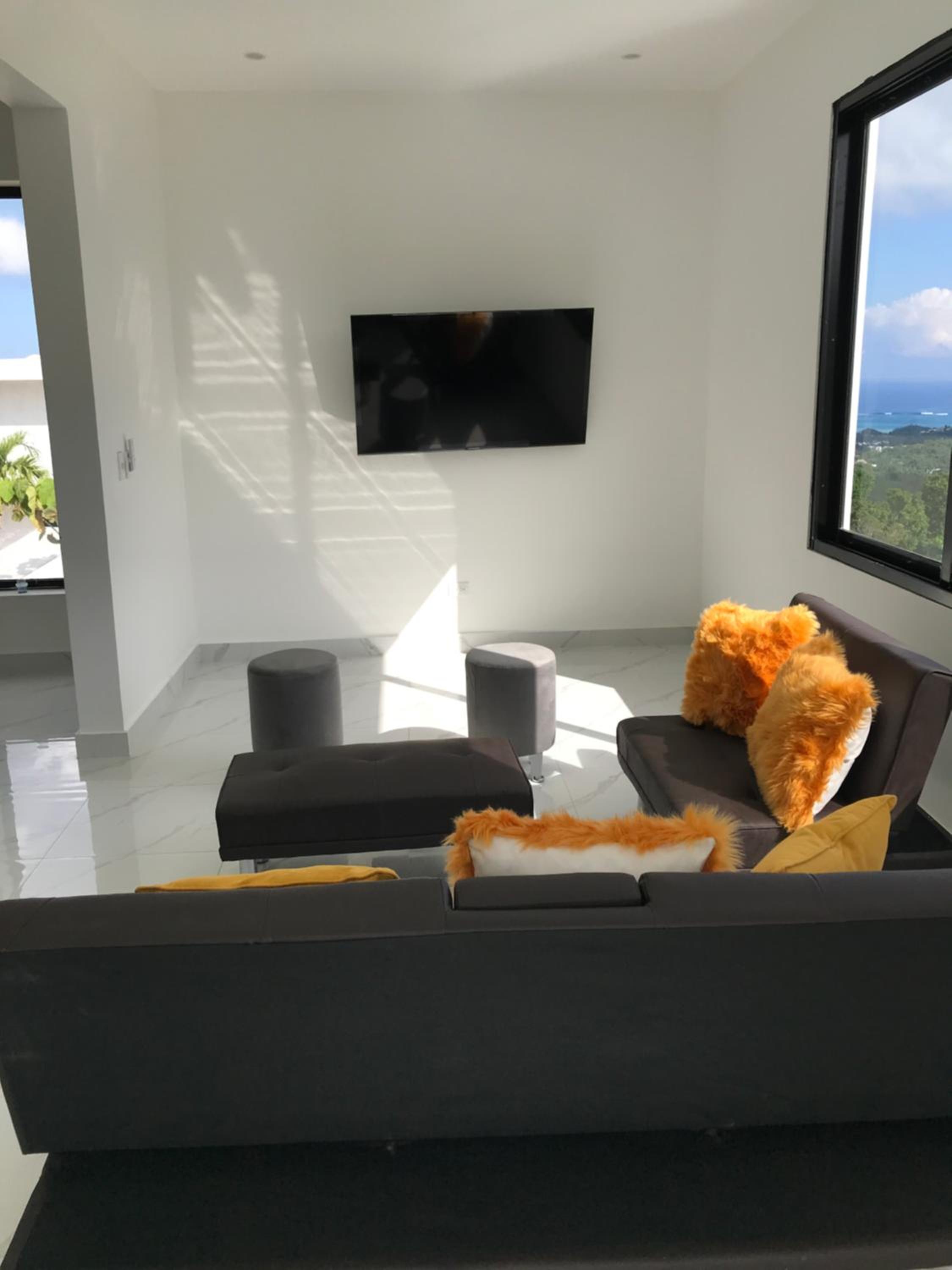 Three-Bedroom Villa photo 3