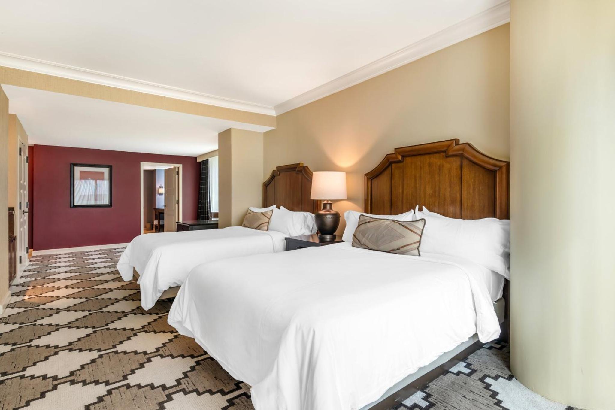 Spacious Premier Room 2 Queen Beds - Photo 2