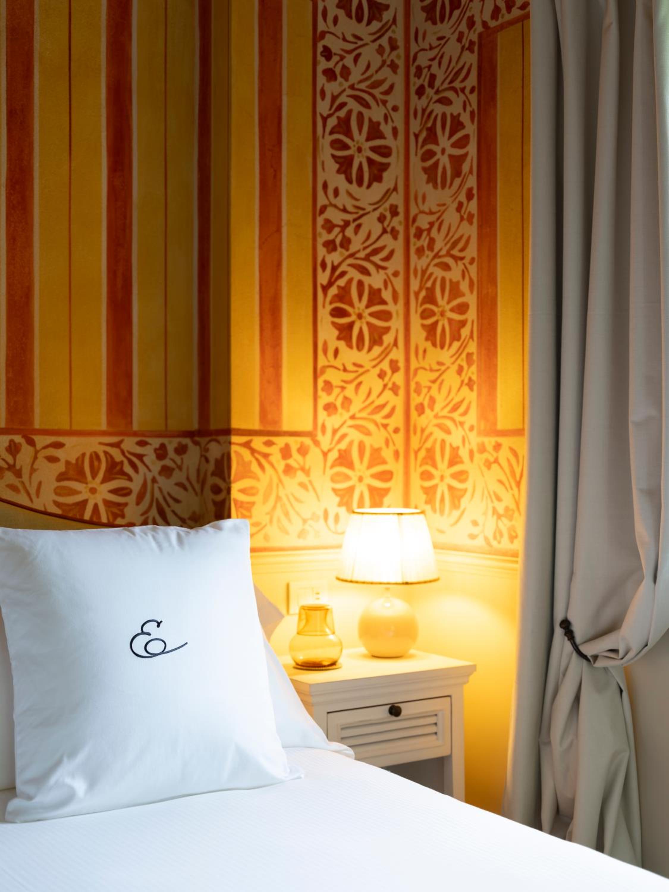 Double or Twin Room - Photo 13