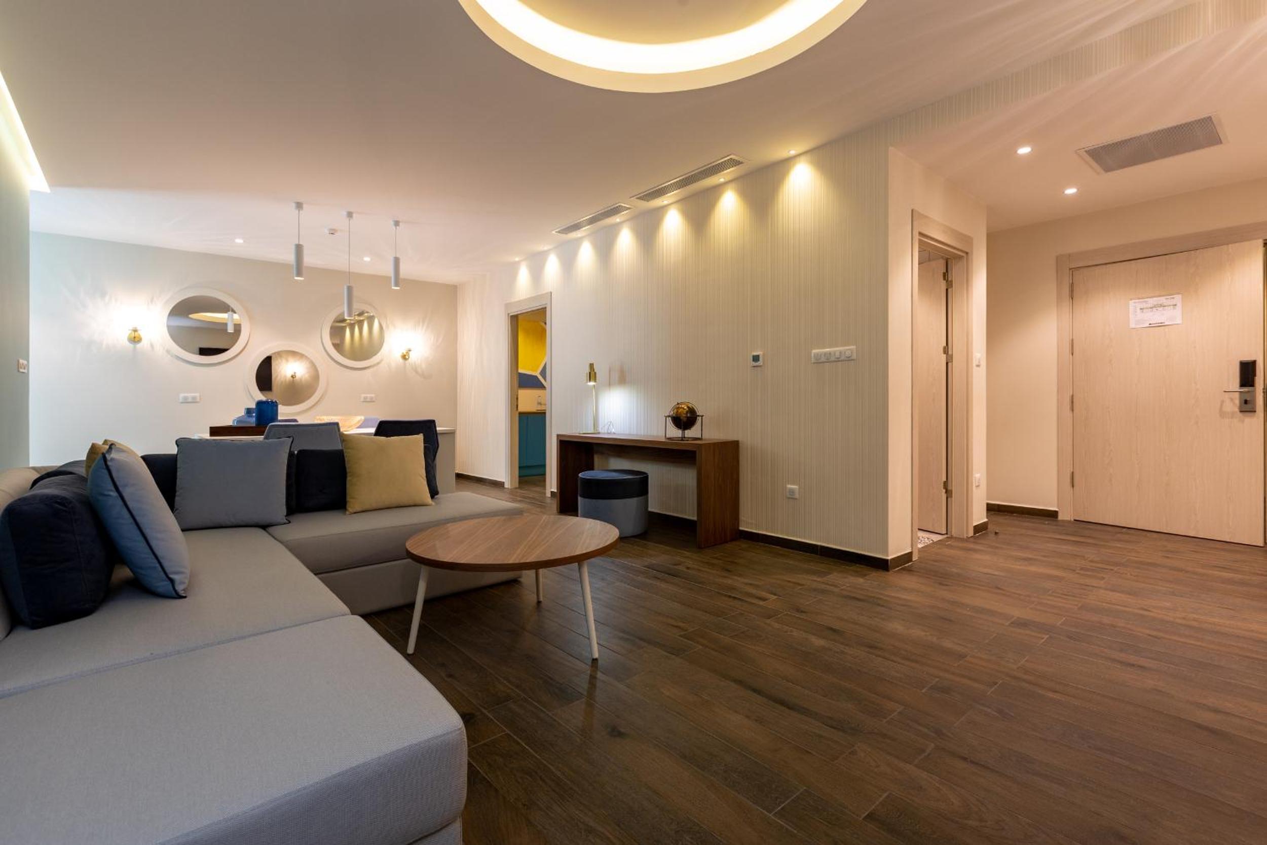 King Suite with Sea View photo 1