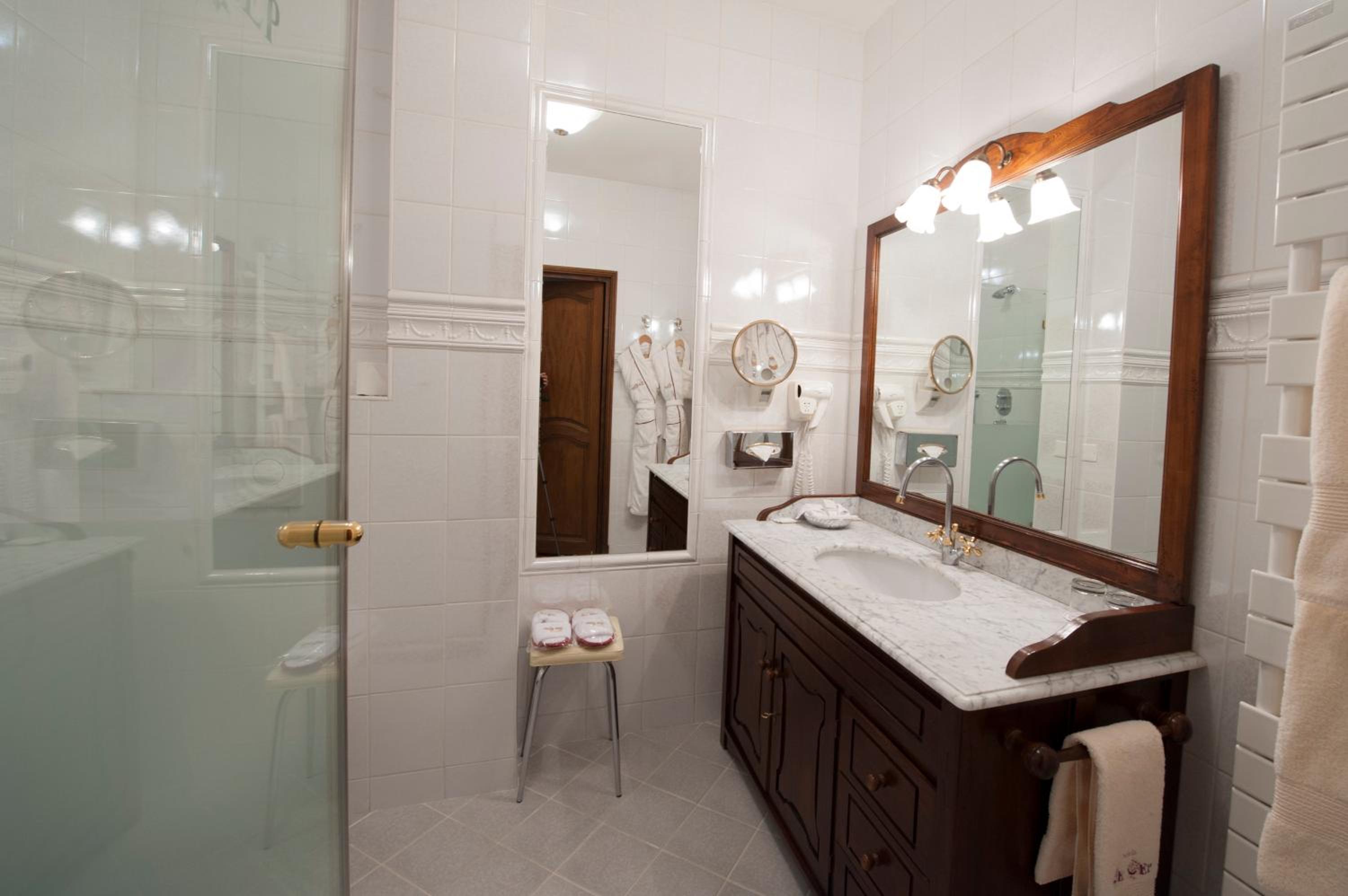 Village Room photo 2