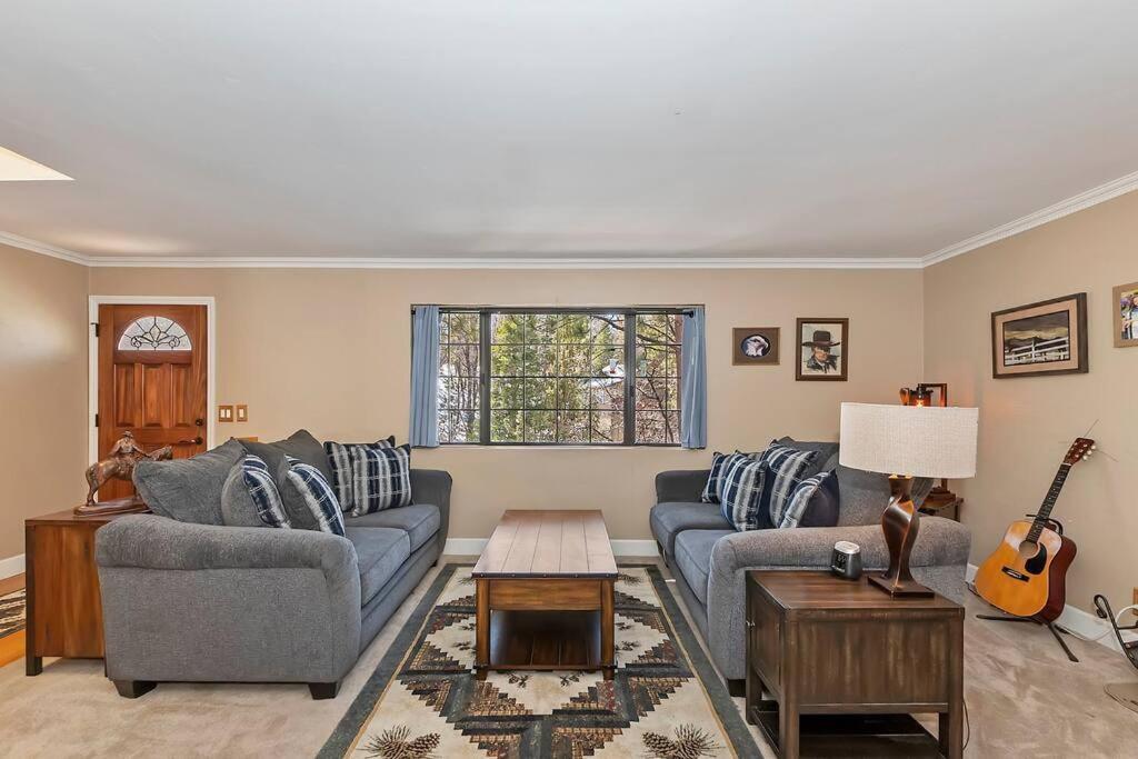 Two-Bedroom House photo 3