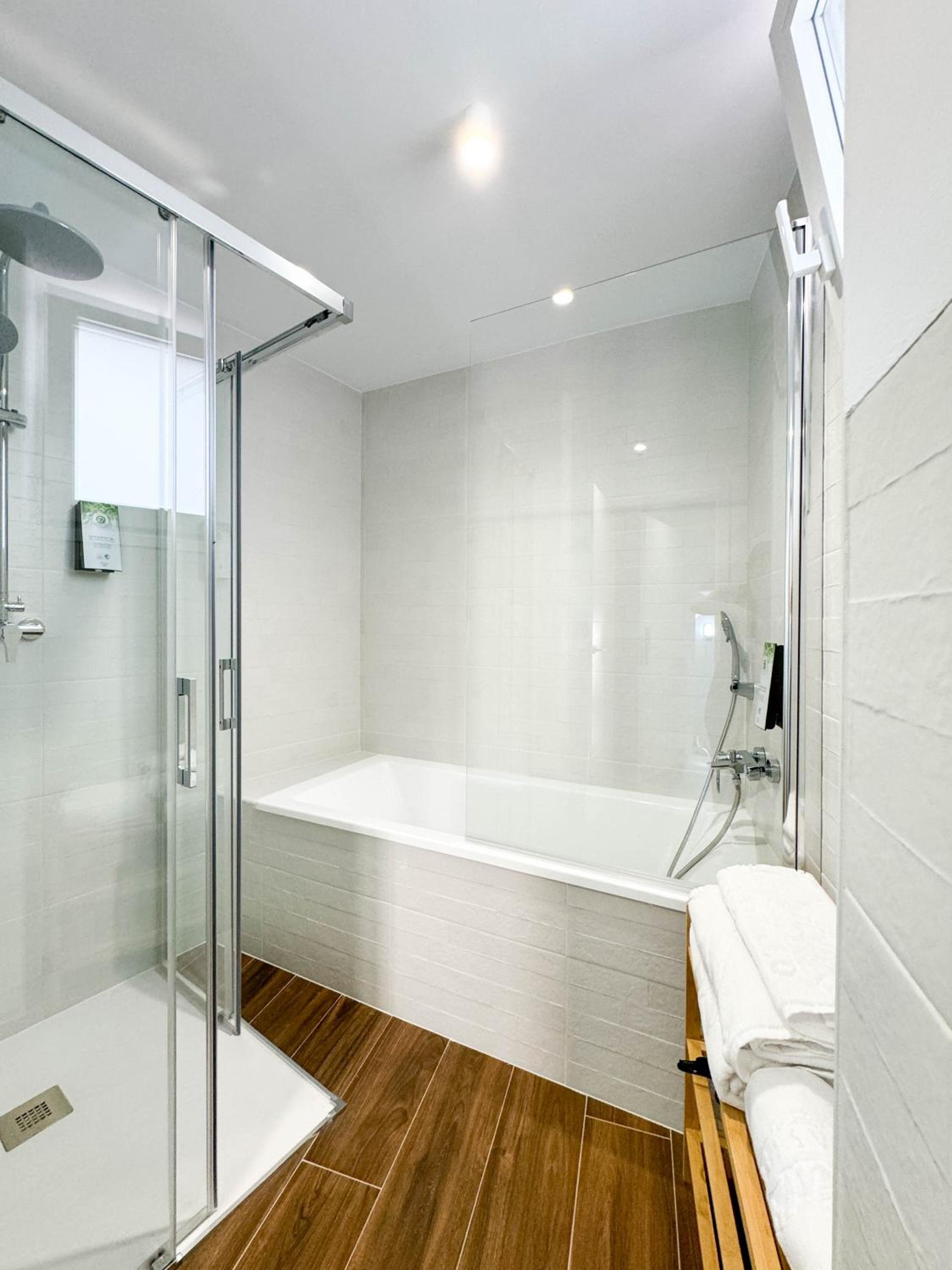 Double or Twin Room with Extra Bed photo 3