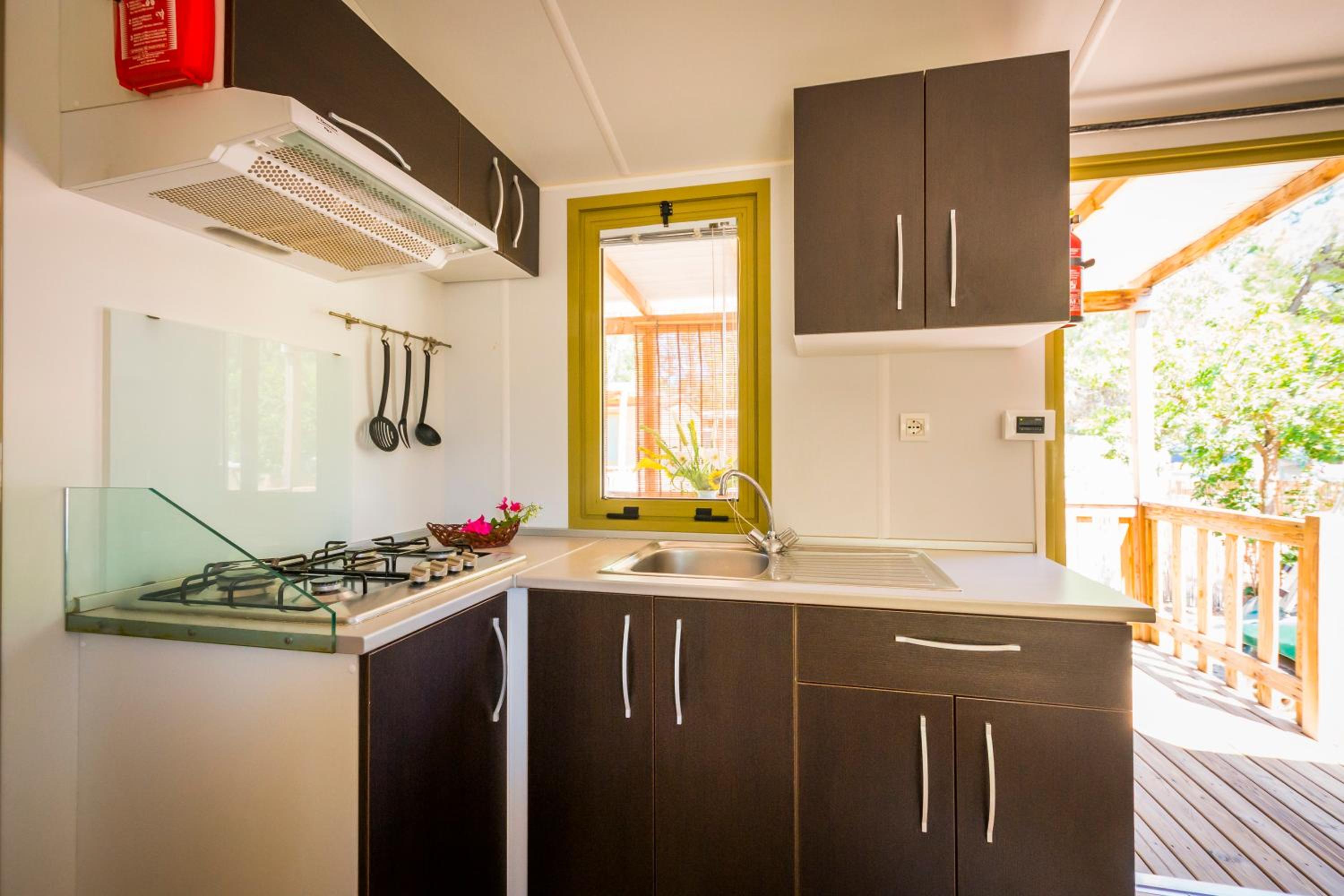 Three-Bedroom Mobile Home photo 3