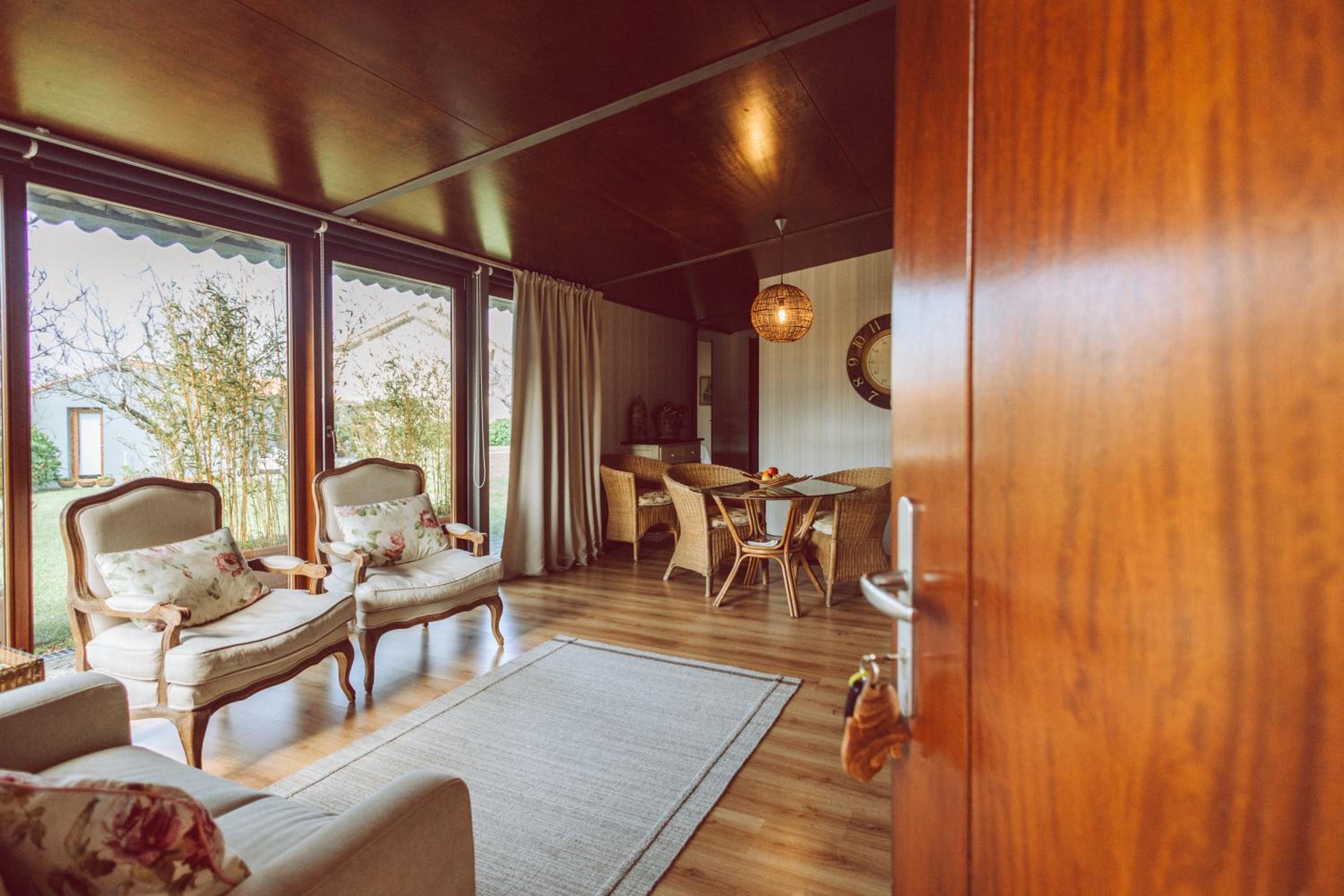 Bungalow with Garden View - Photo 1