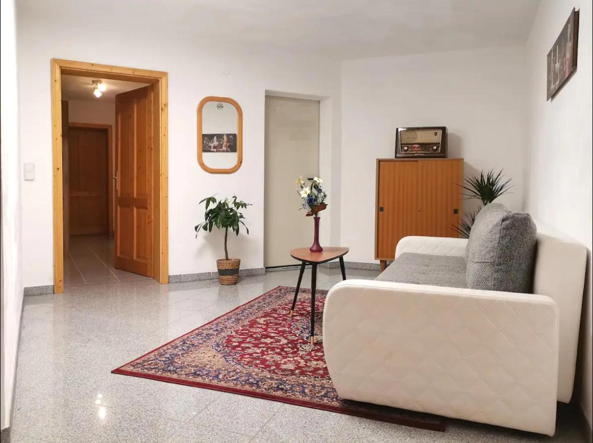 One-Bedroom Apartment with View photo 3