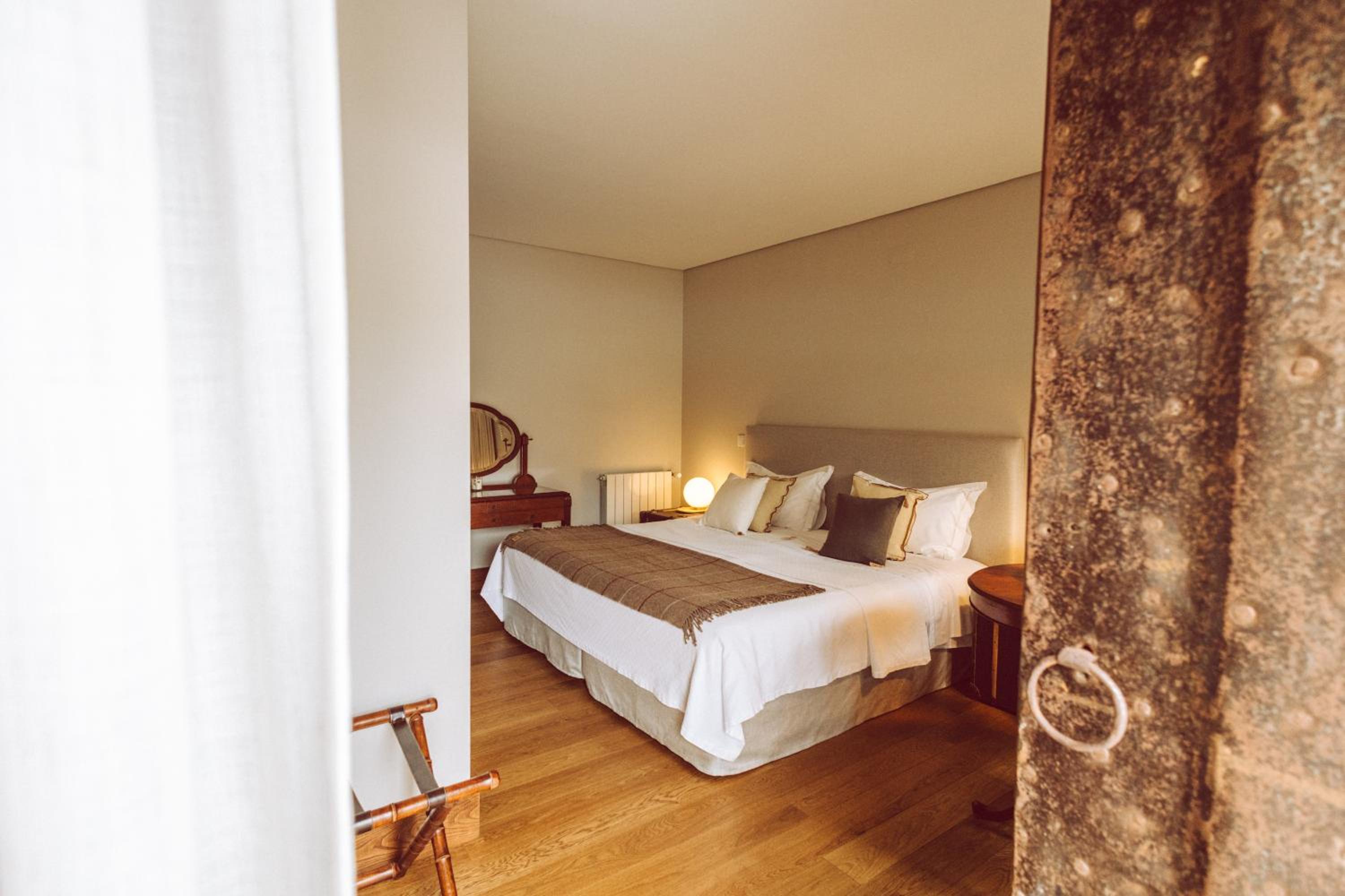 Deluxe Double or Twin Room with Garden View - Photo 1