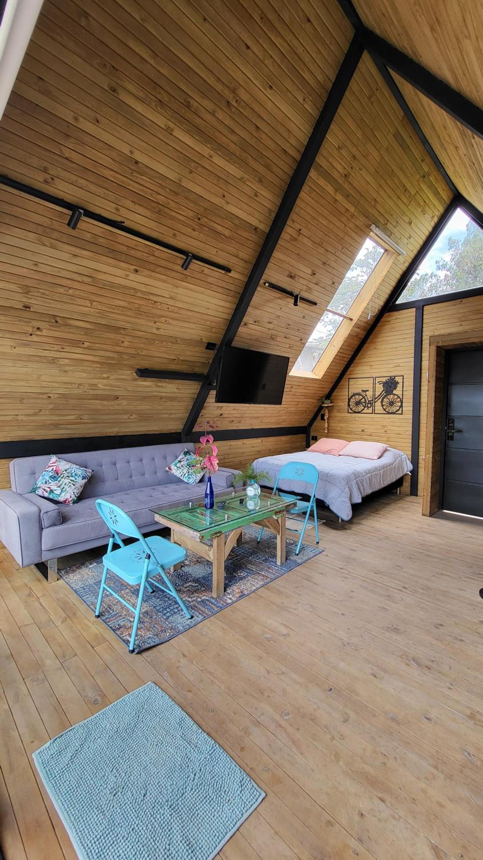 One-Bedroom House photo 1