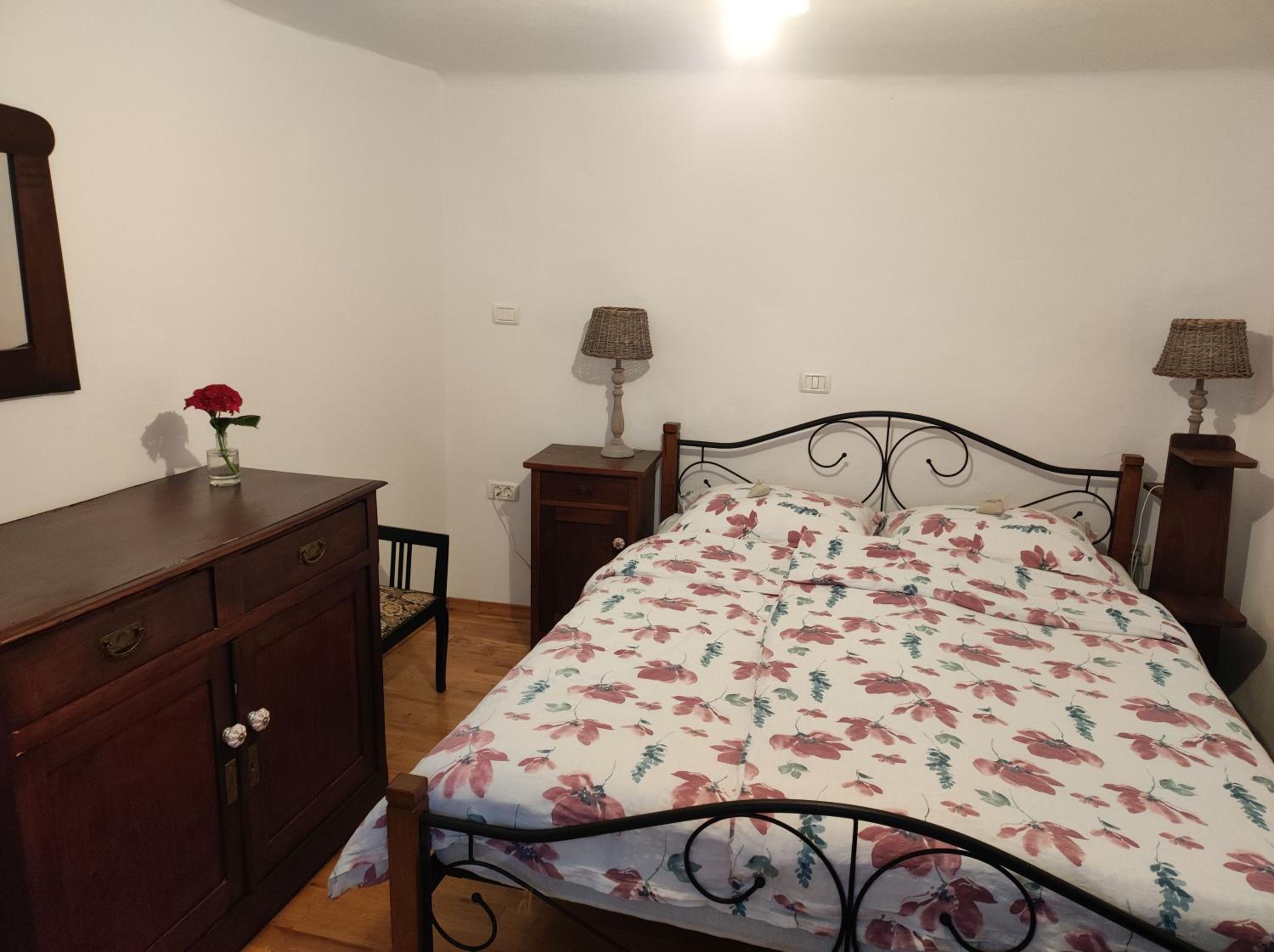 Apartment with Terrace - Photo 38