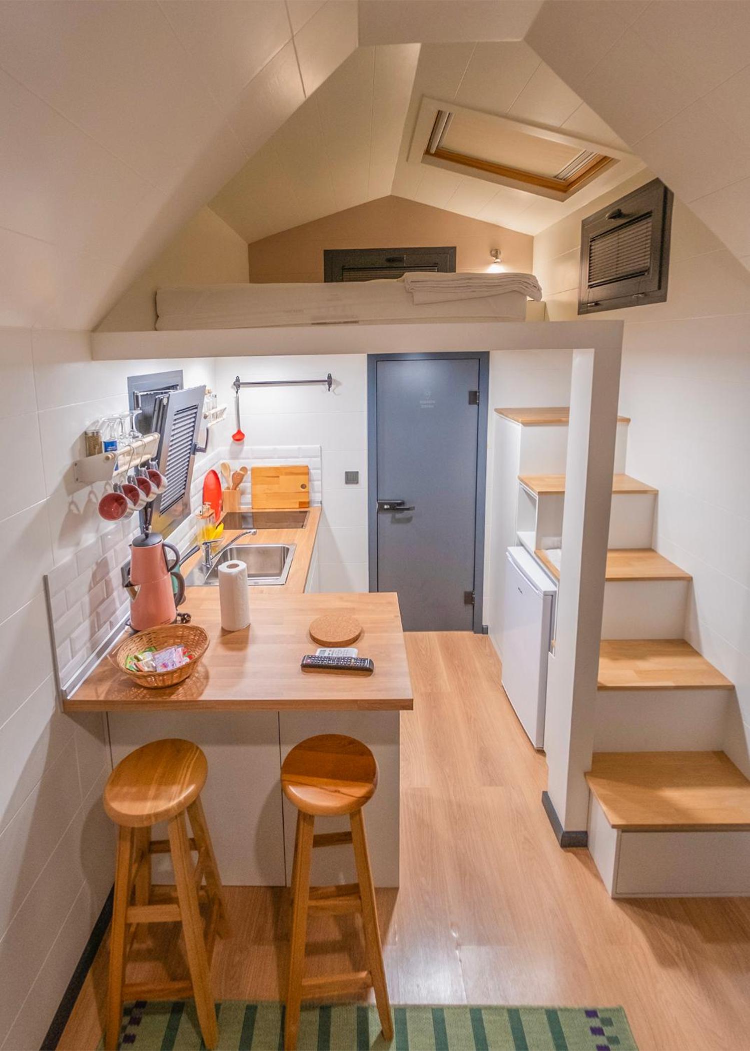 Family Room - Photo 40