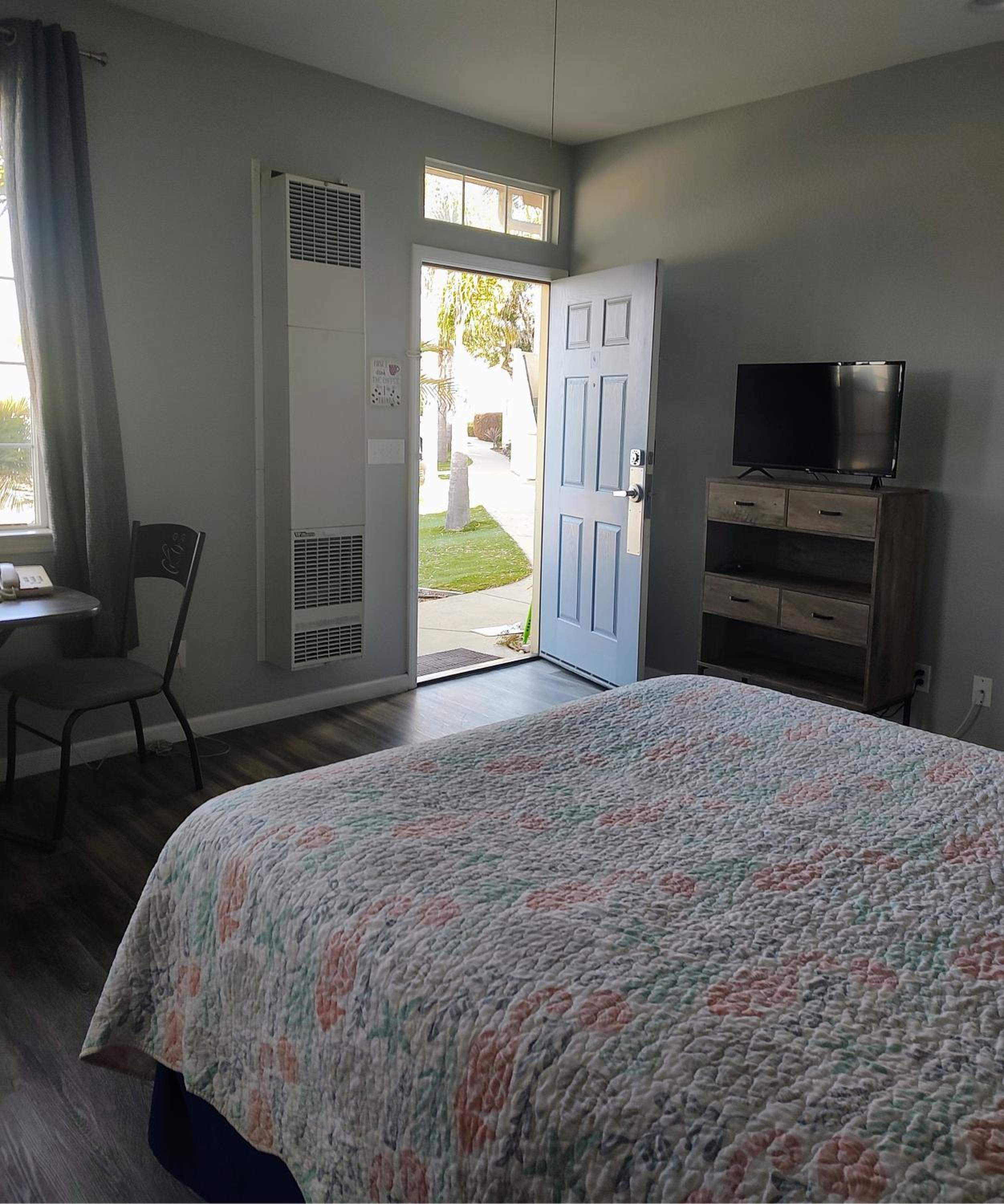 豪华大床房