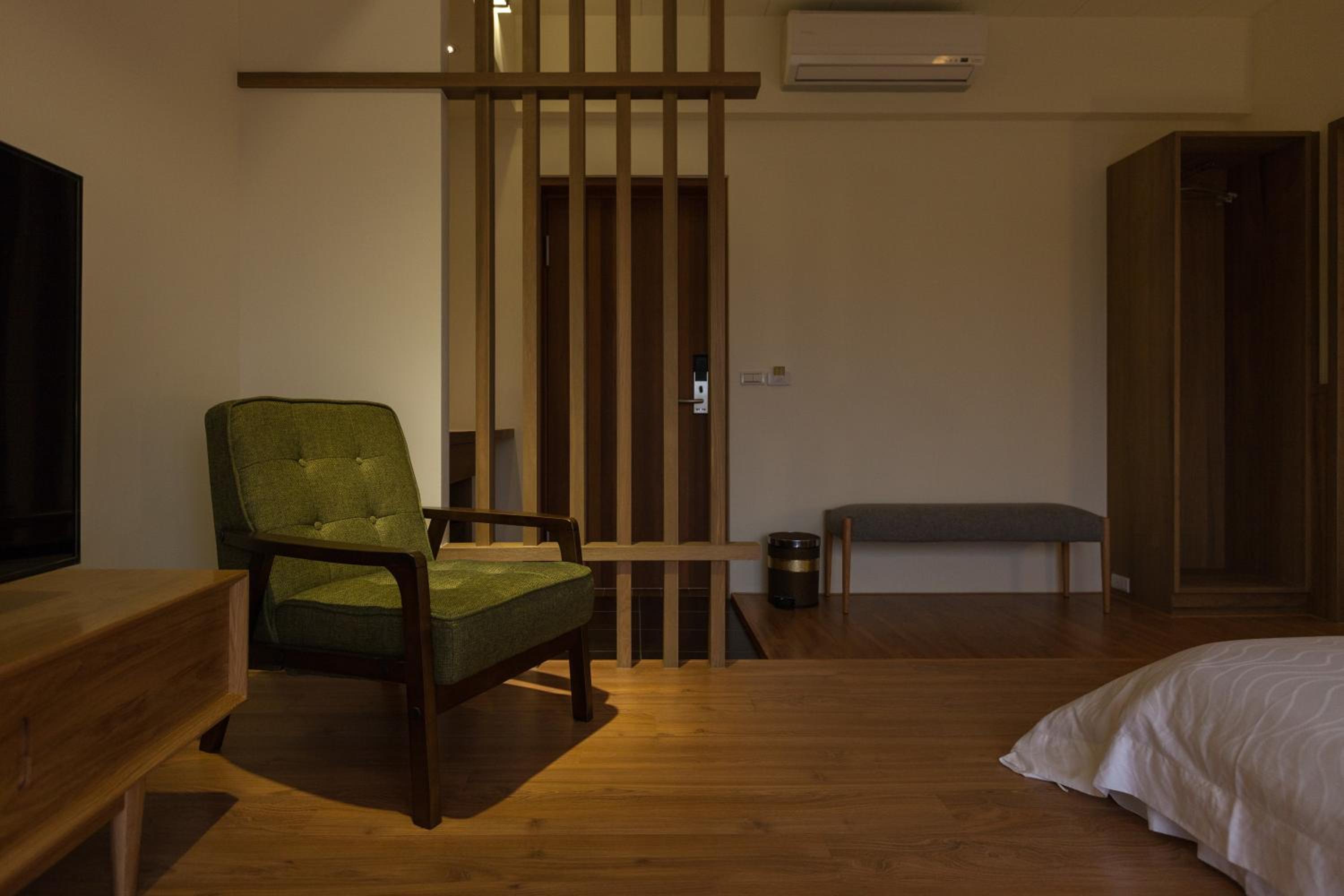 Deluxe Double Room with Private Garden - First Floor photo 2