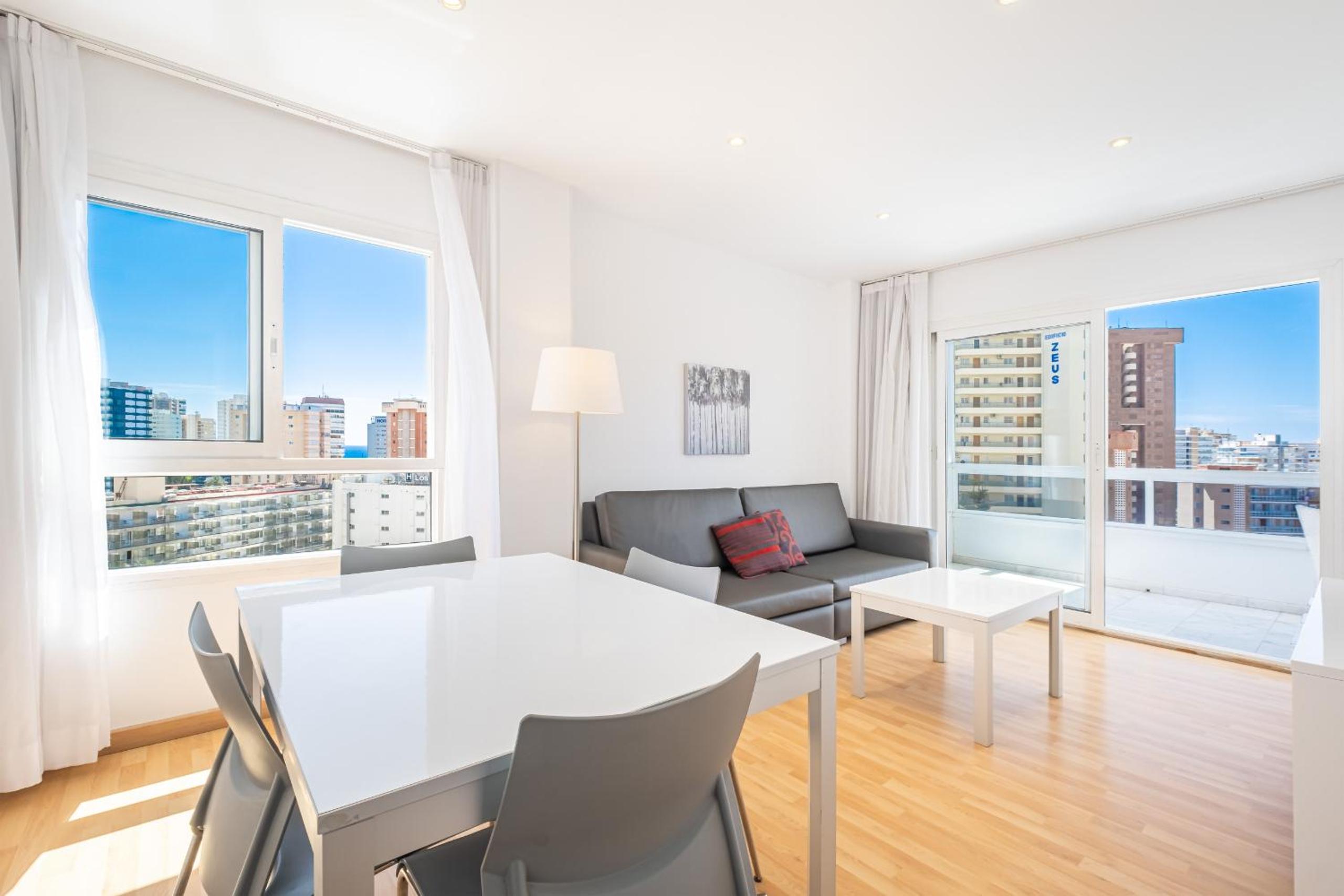 One-Bedroom Apartment with View - Photo 31