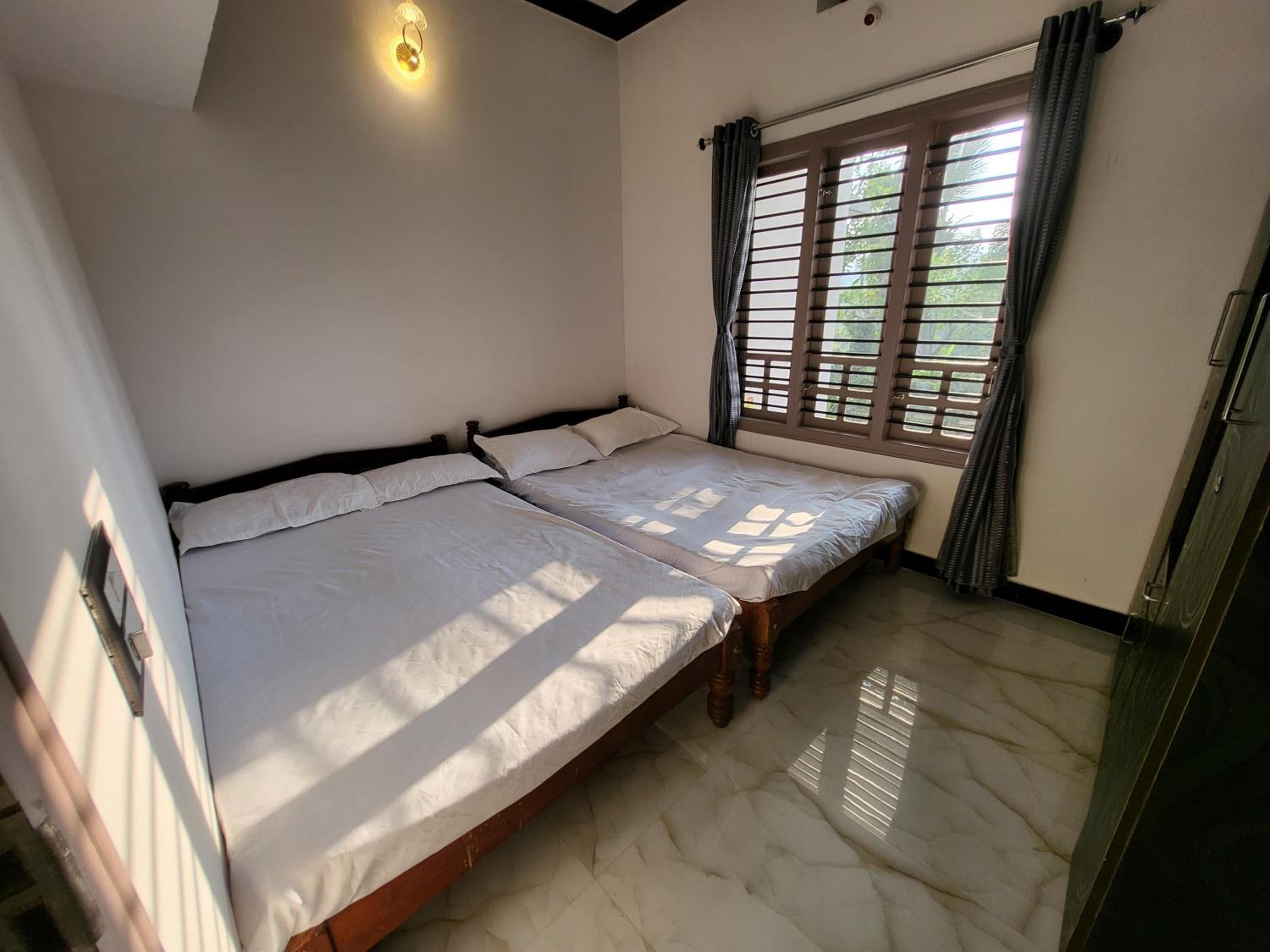 Three-Bedroom Villa photo 1
