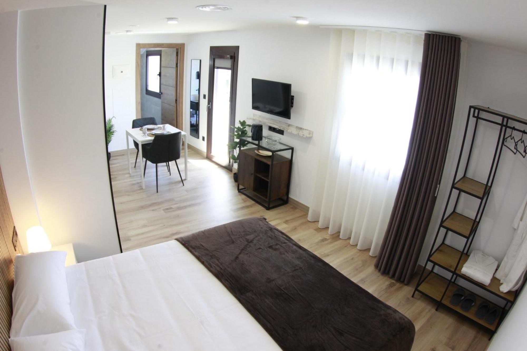 Apartamento loft de una habitación con balcón