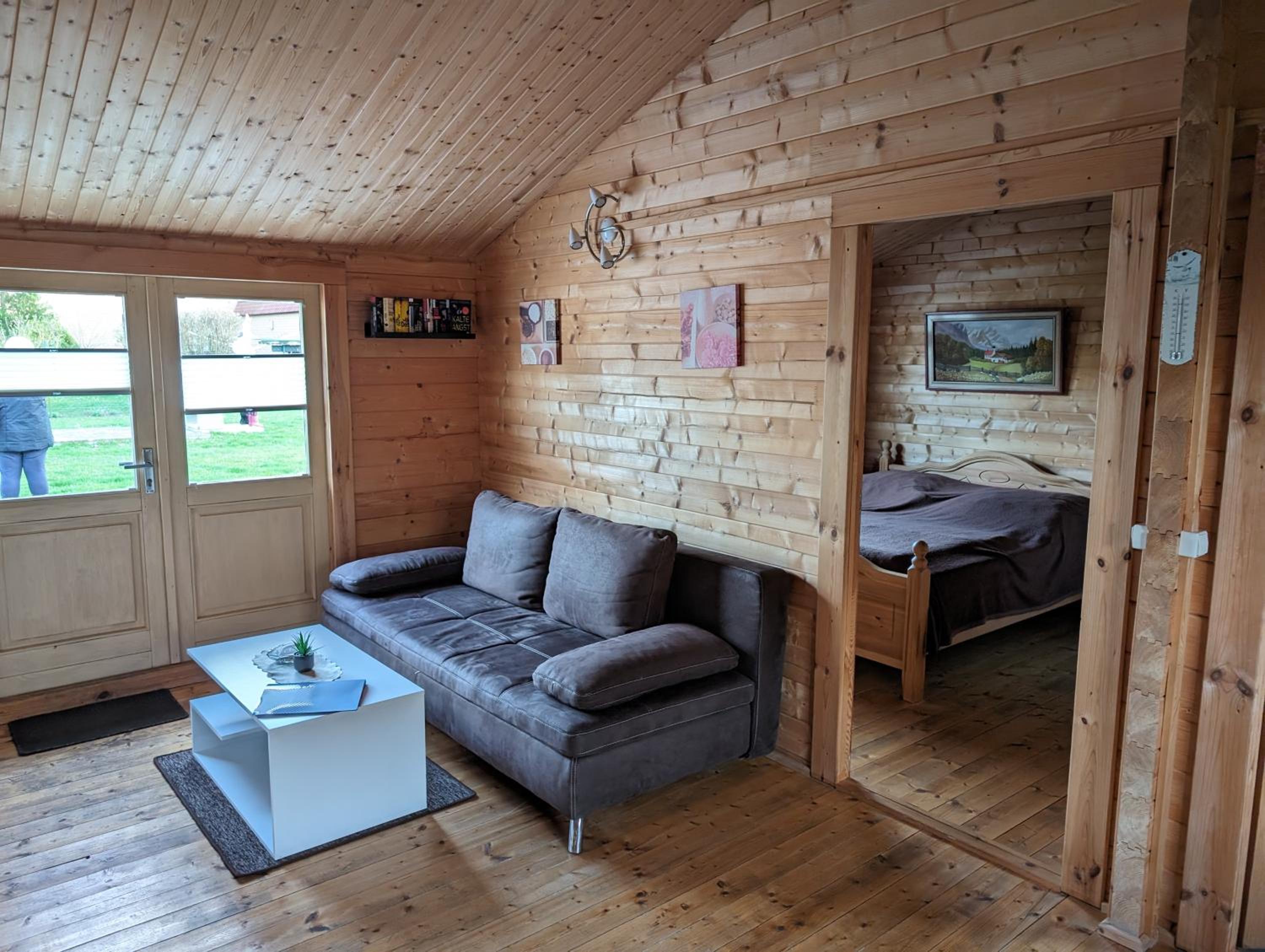 One-Bedroom House photo 1