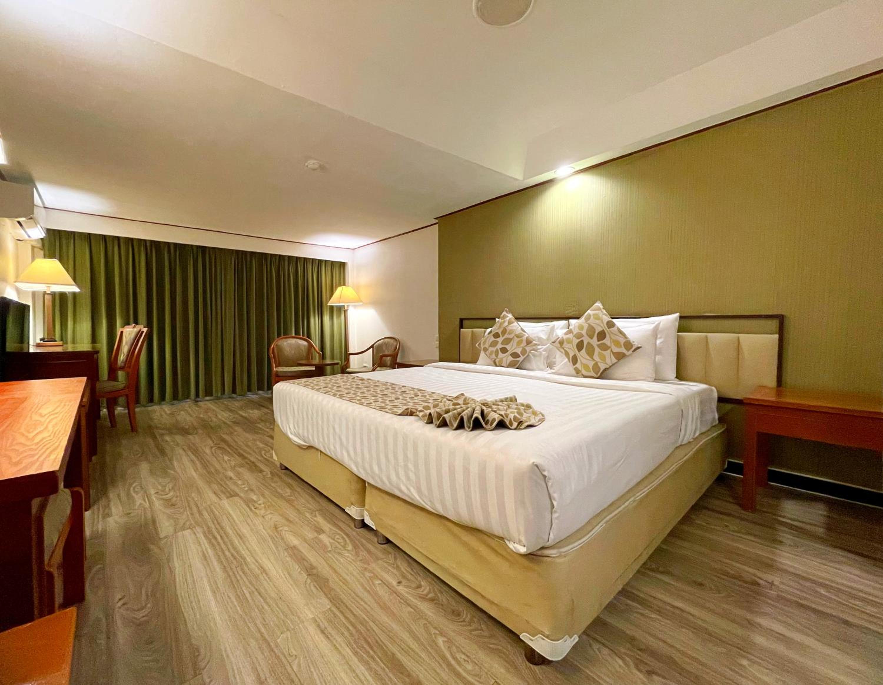 Superior King Room photo 2