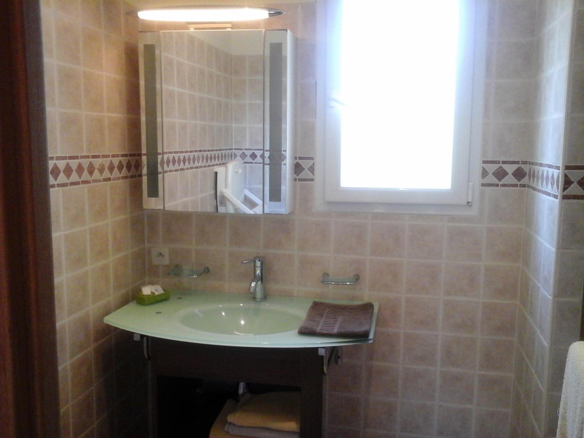 Cottage (2 Adults + 2 Children) photo 3