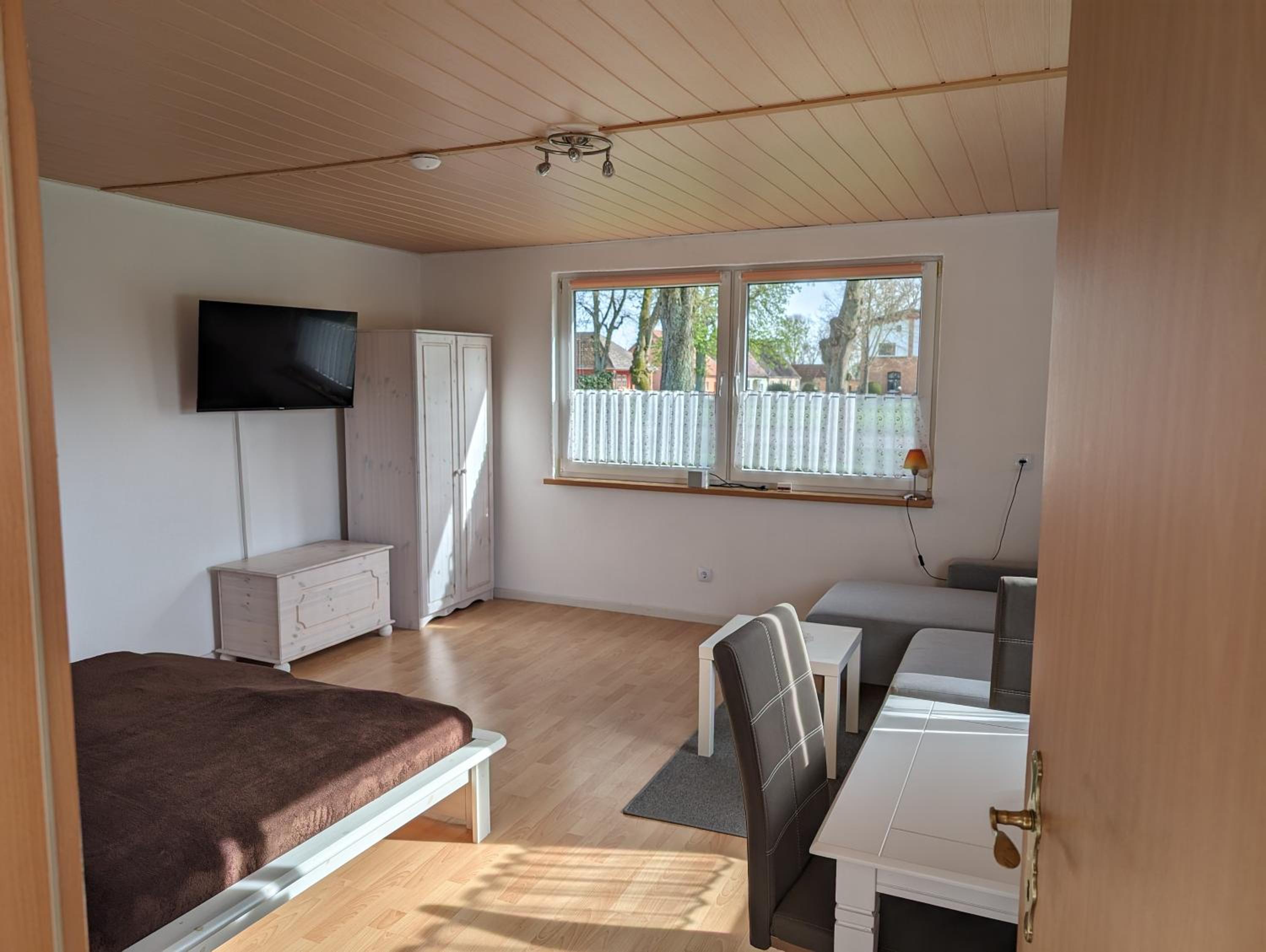 One-Bedroom House photo 1