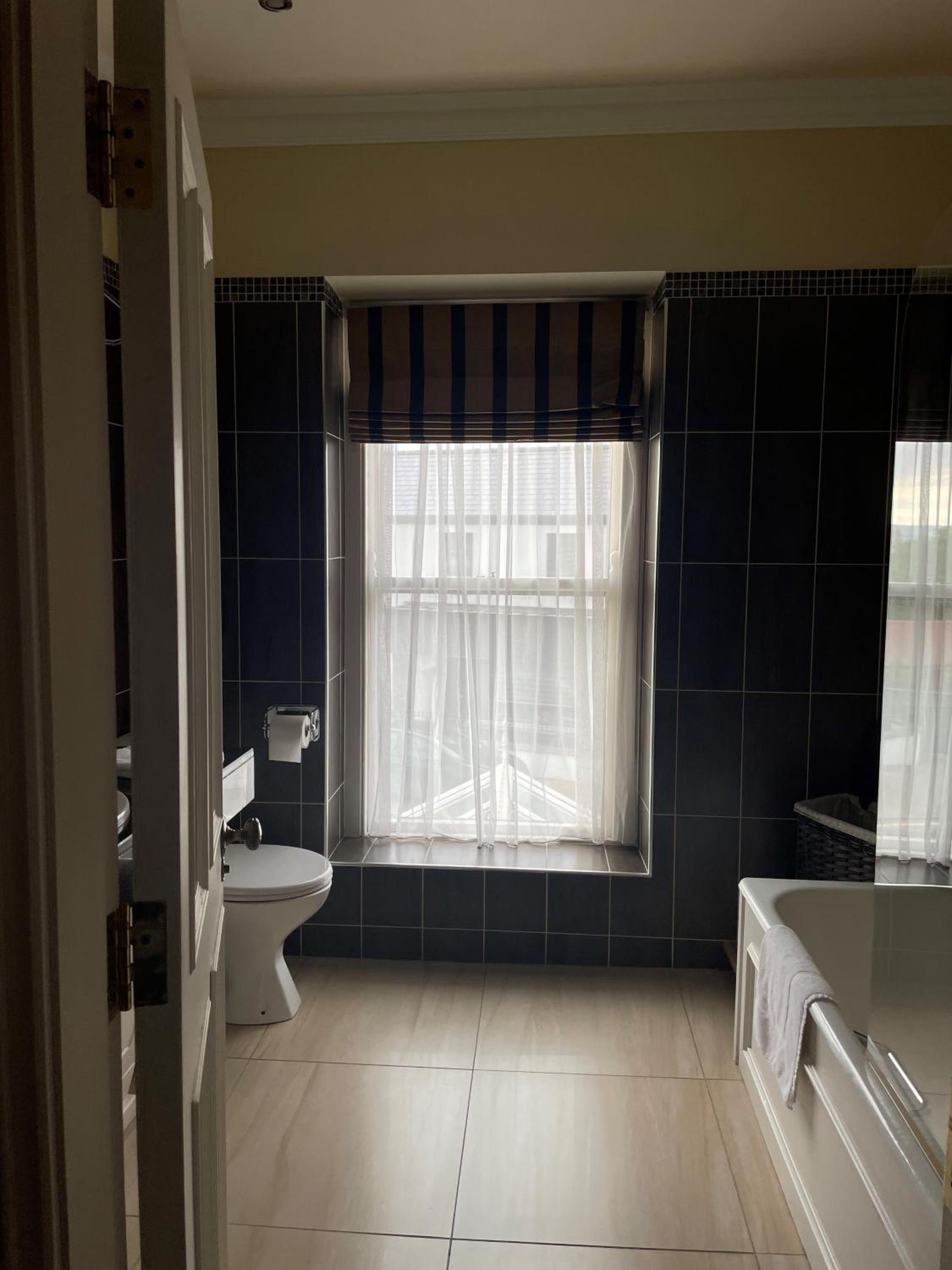 Deluxe Double Room (no pets allowed) - Photo 4