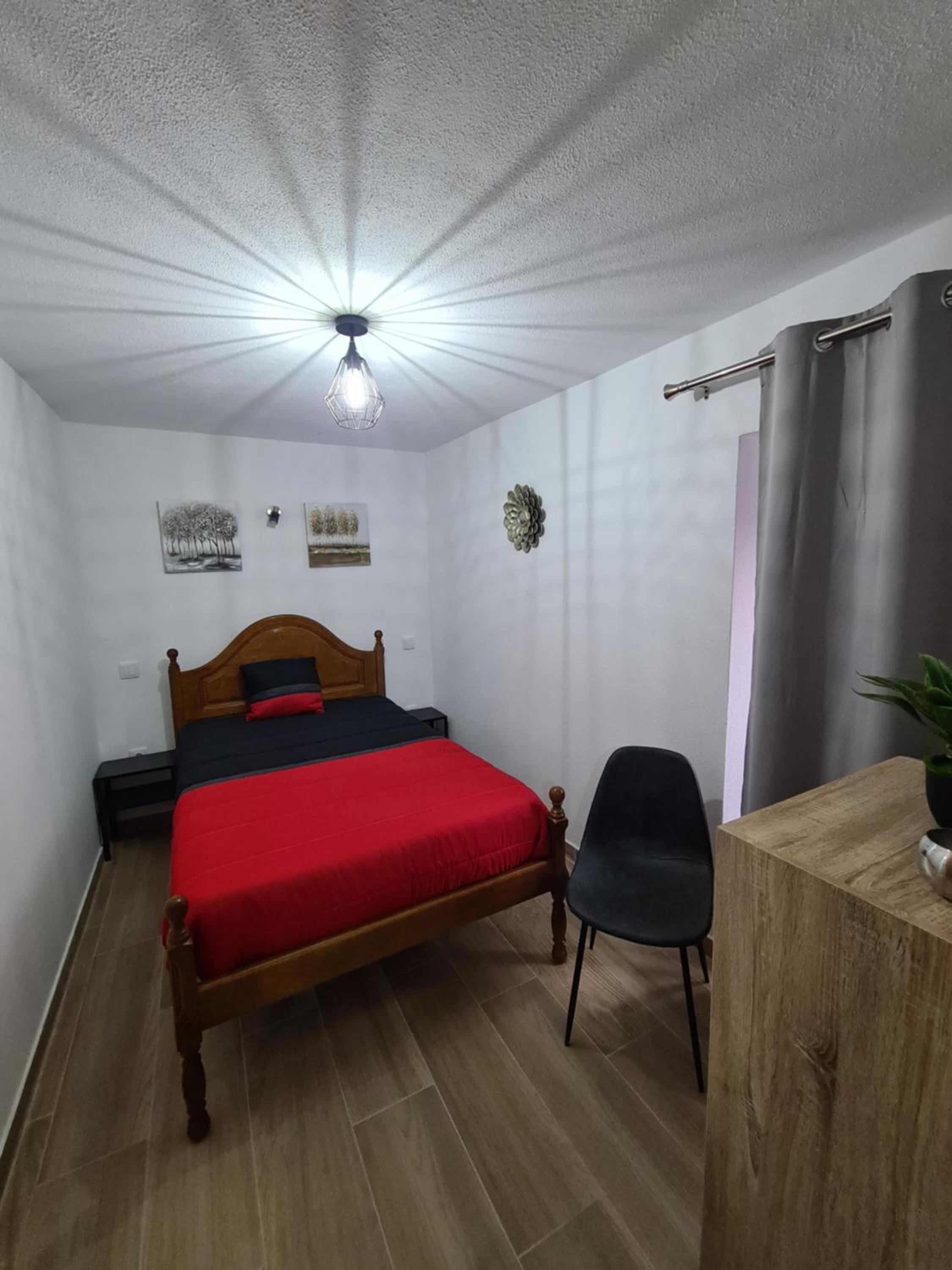 Three-Bedroom House photo 3