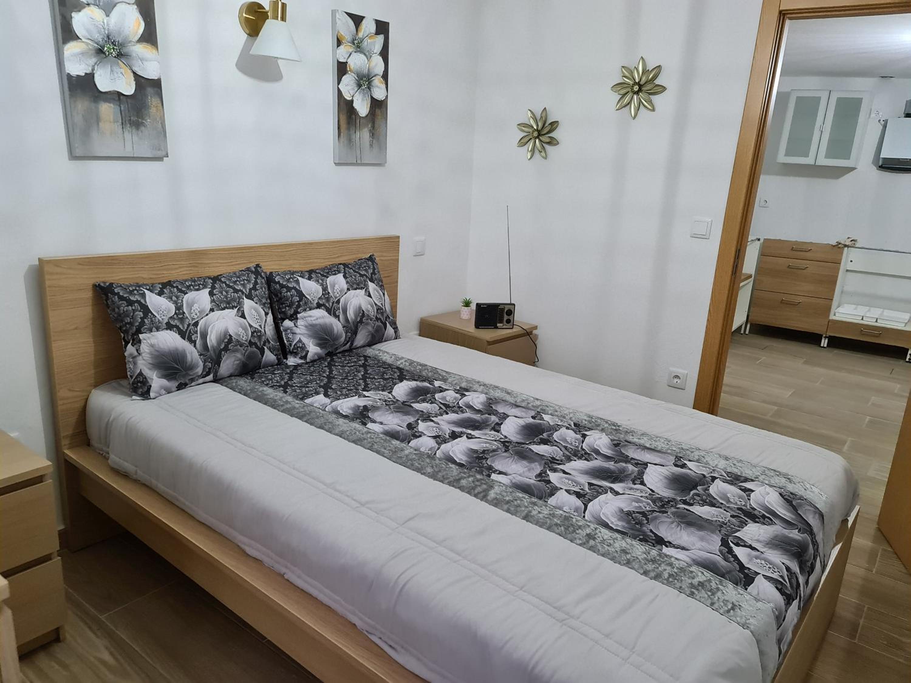 Three-Bedroom House photo 2