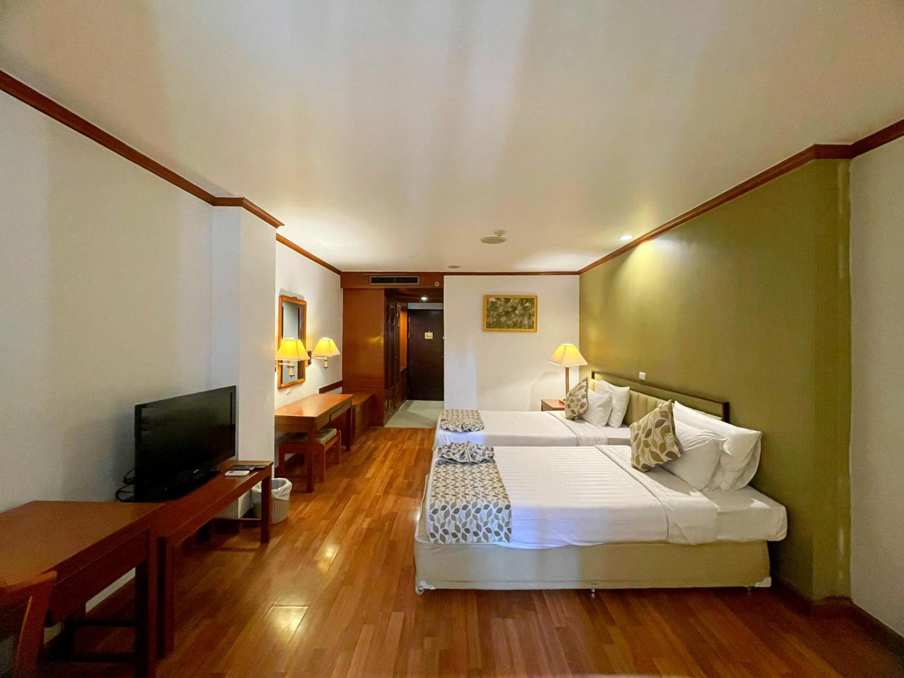 Deluxe Twin Room photo 3