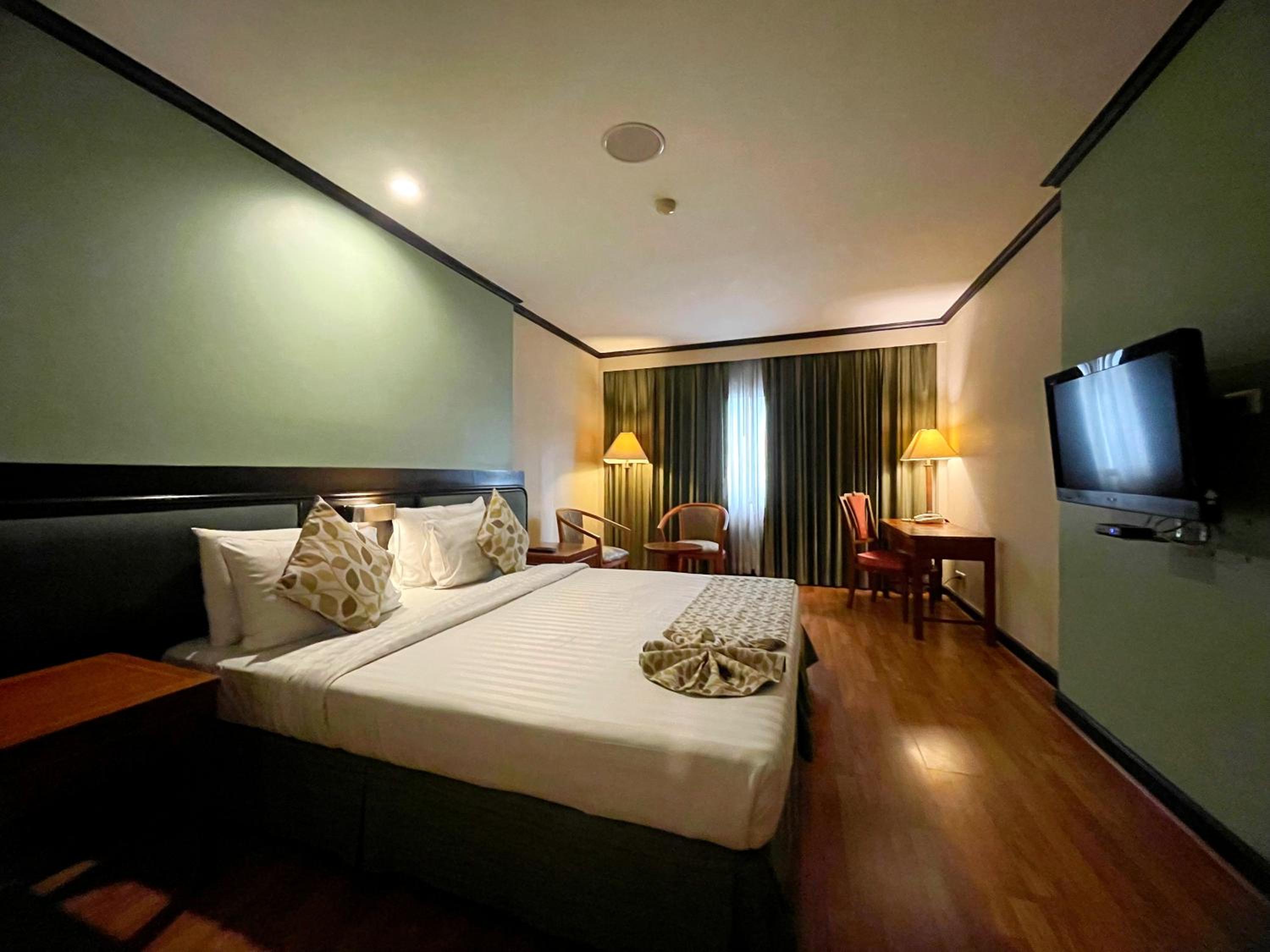 Deluxe Premium King Room photo 1