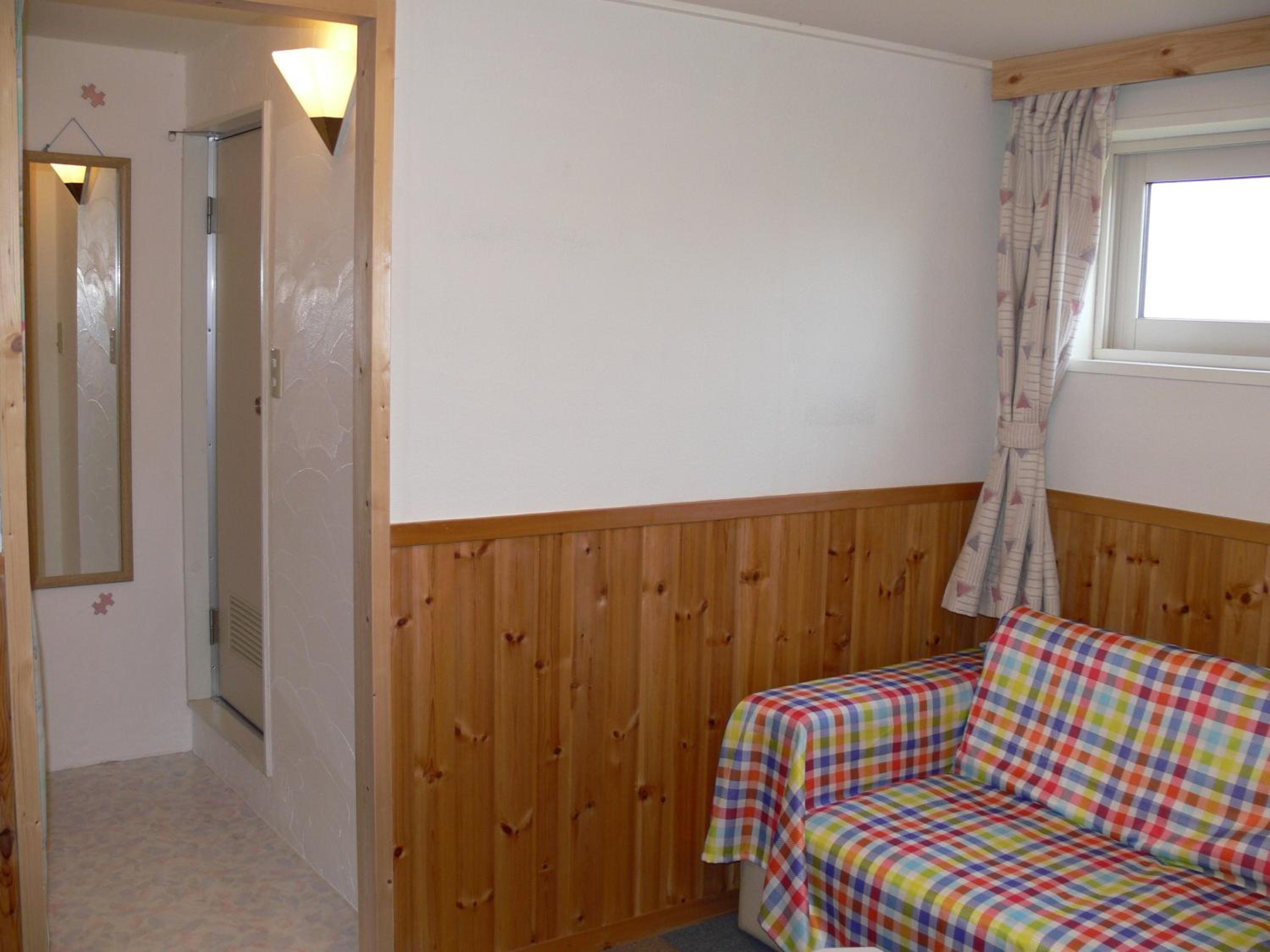 Economy Twin Room photo 2