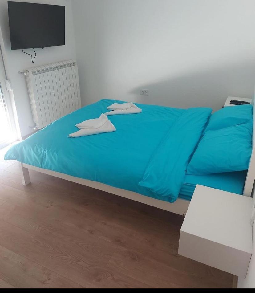 Deluxe Double Room with Balcony photo 3