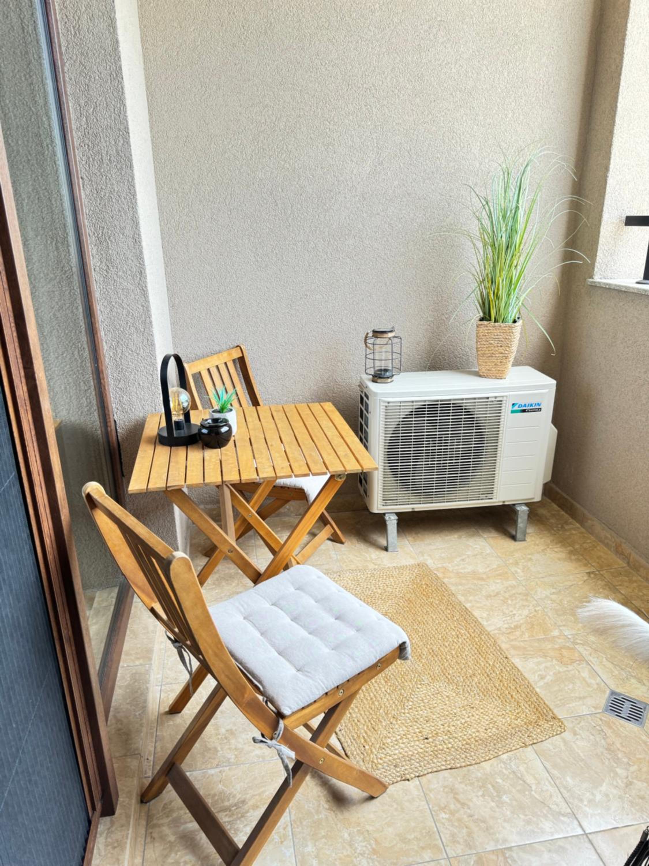 One-Bedroom Apartment - Photo 11