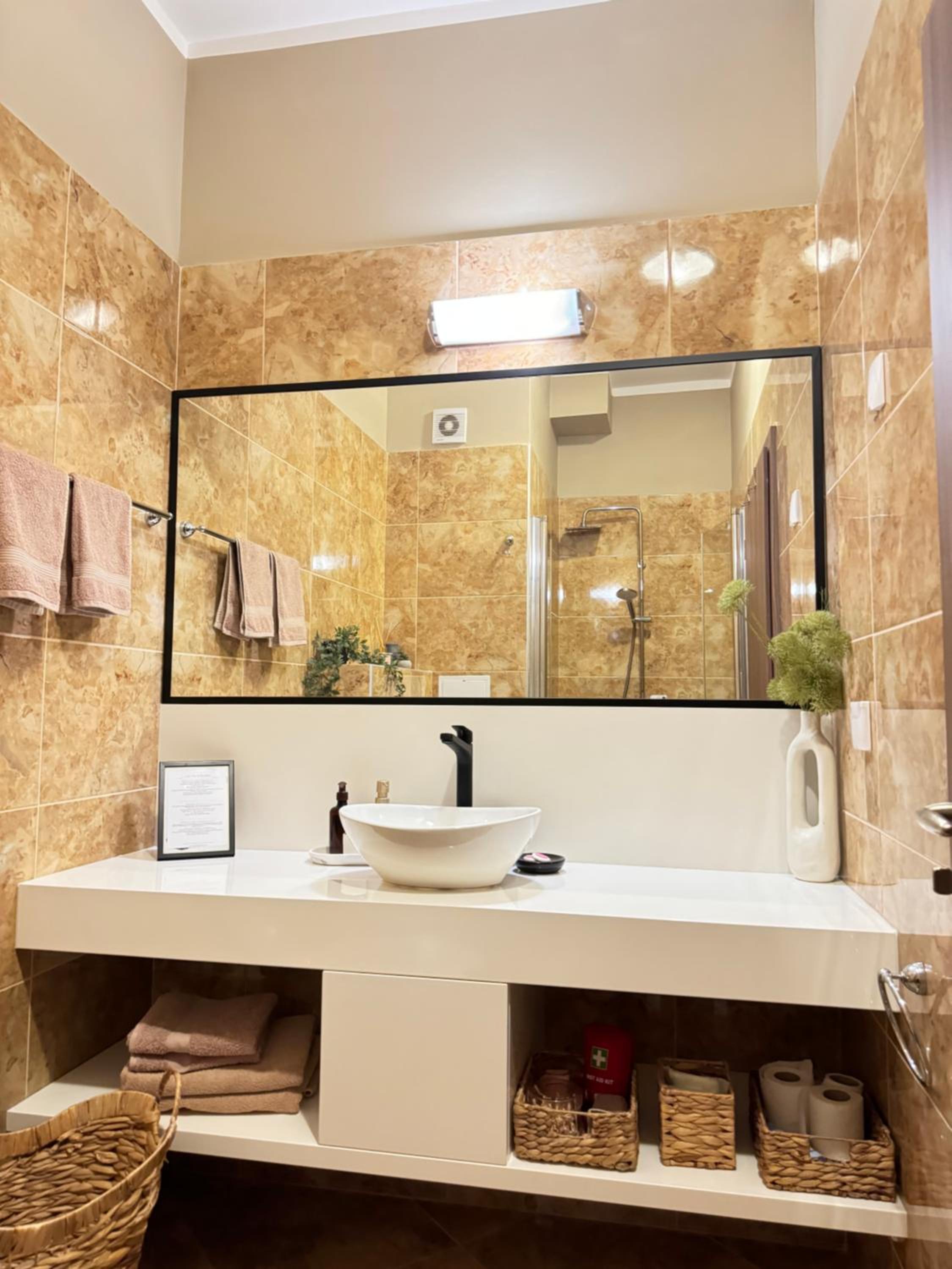One-Bedroom Apartment - Photo 16