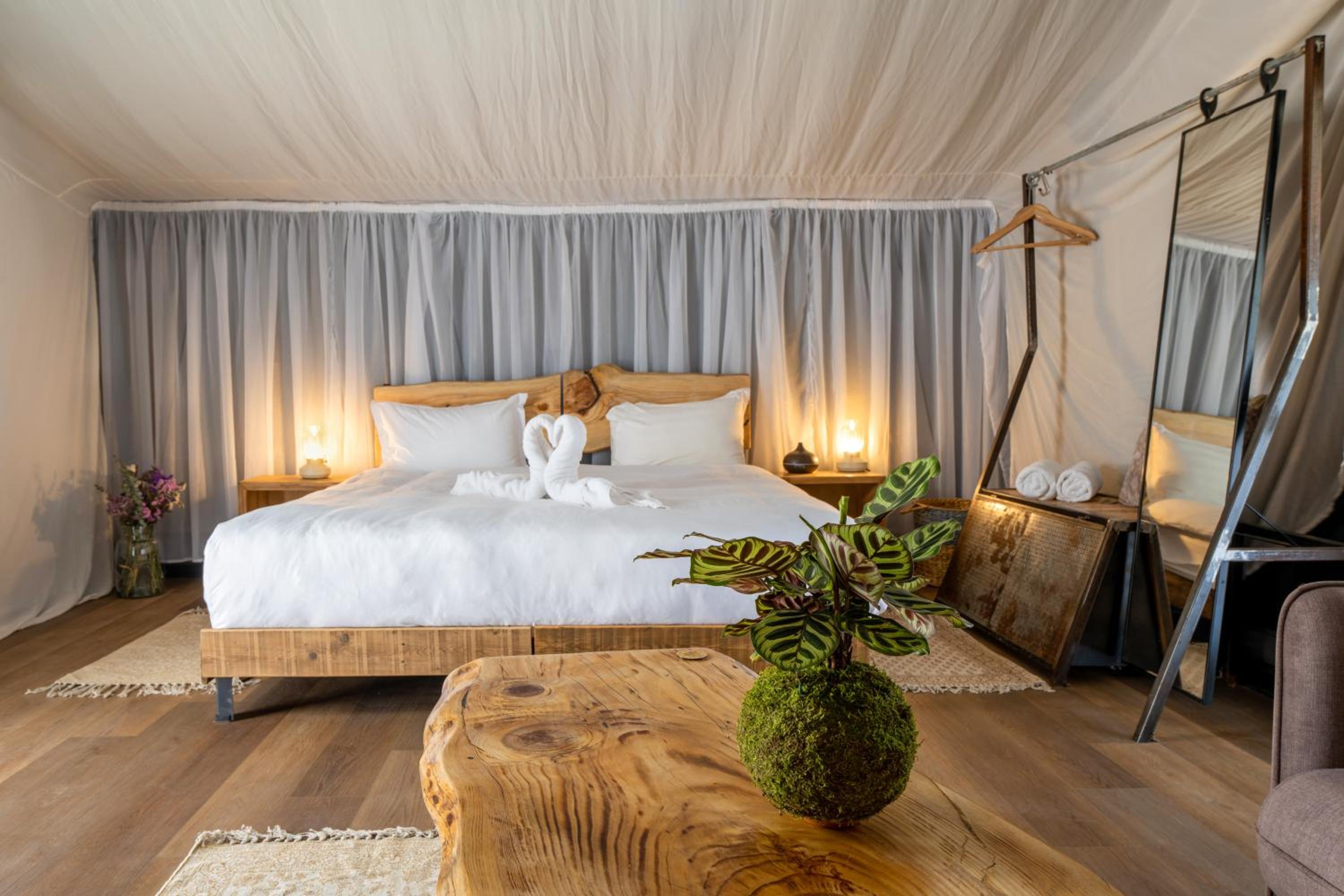 Valley Glamping photo 2