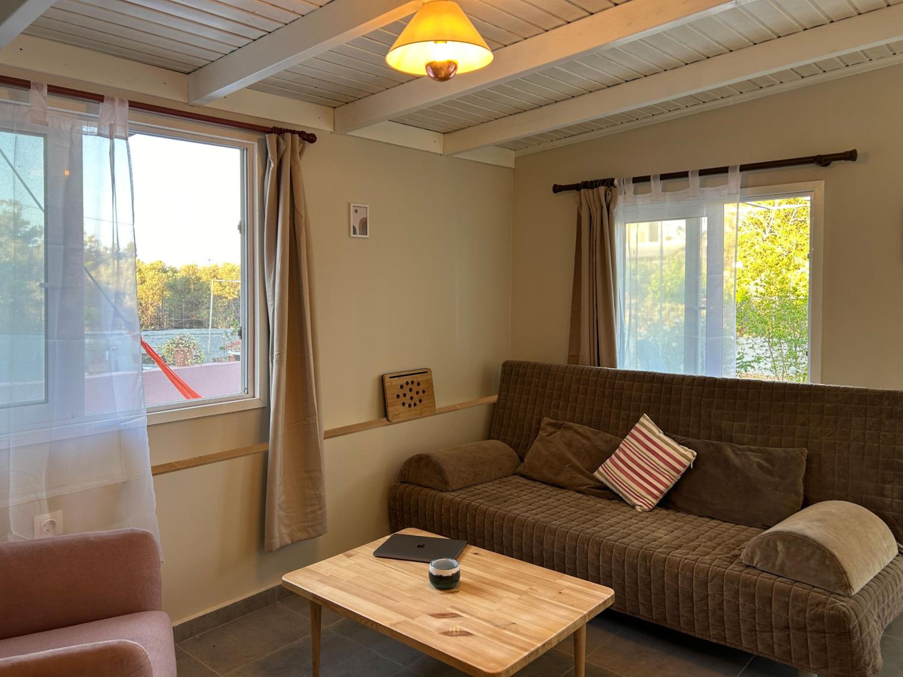 One-Bedroom House photo 1