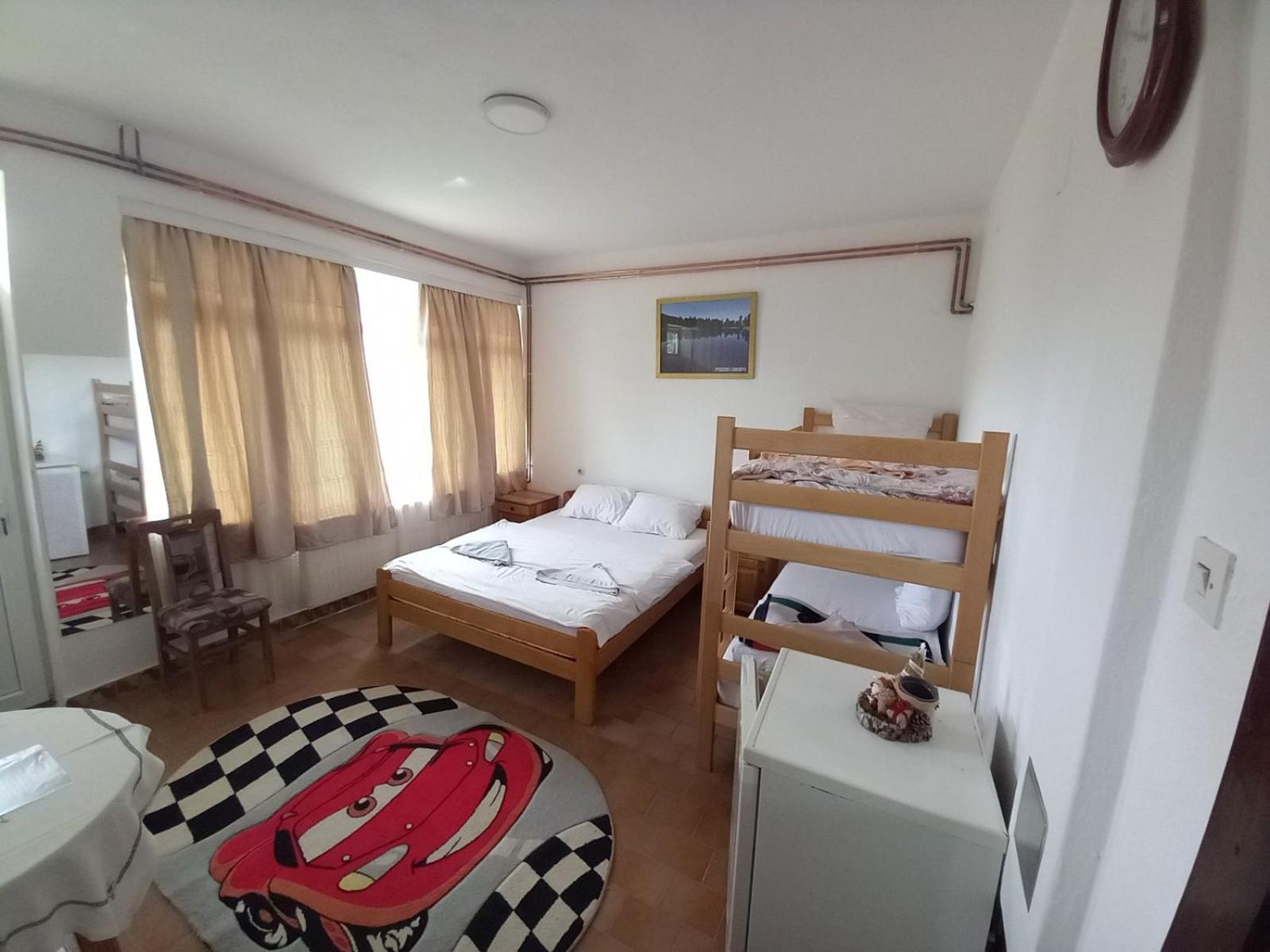 Classic Triple Room photo 2
