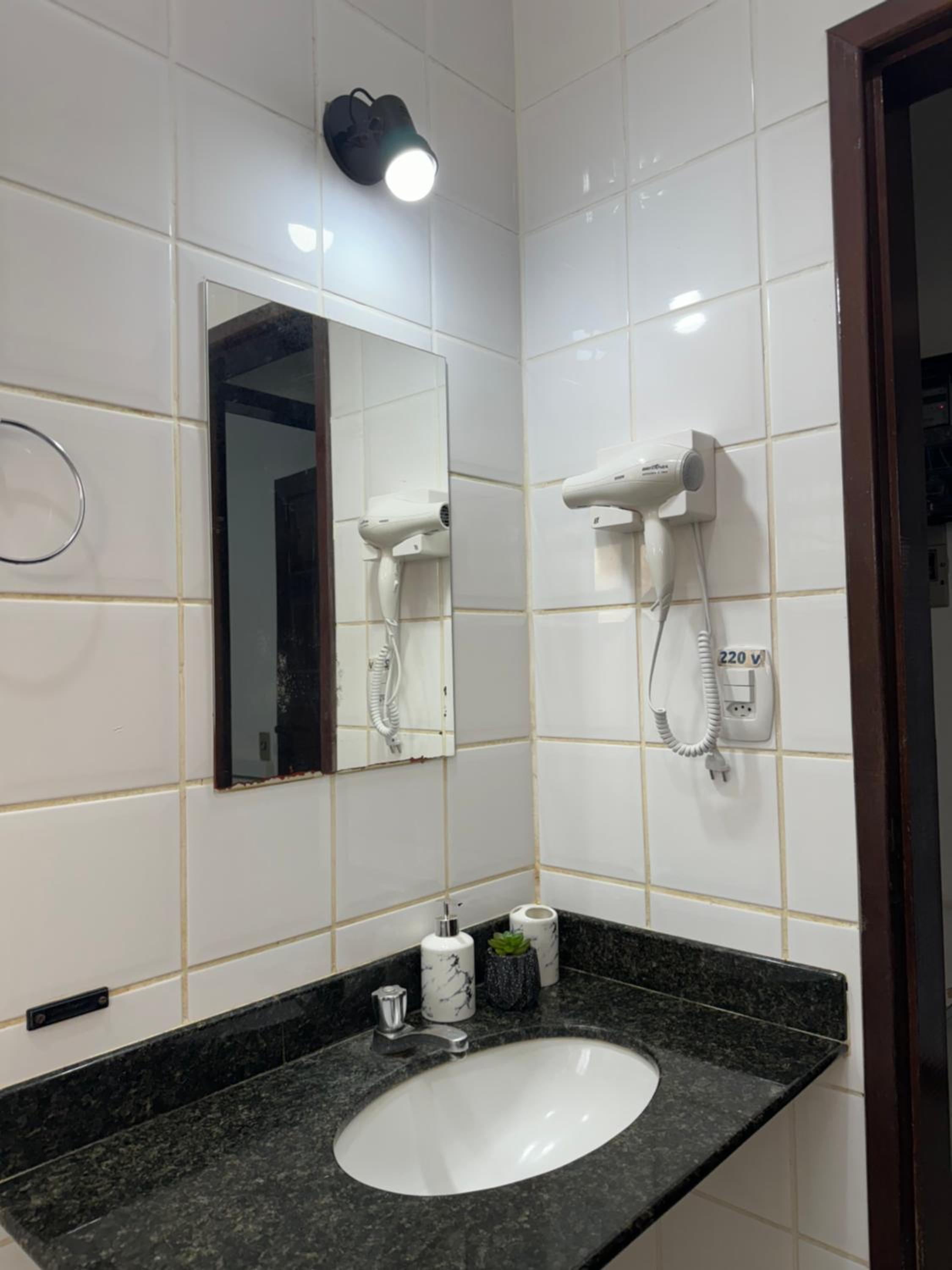 Apartment - Photo 20