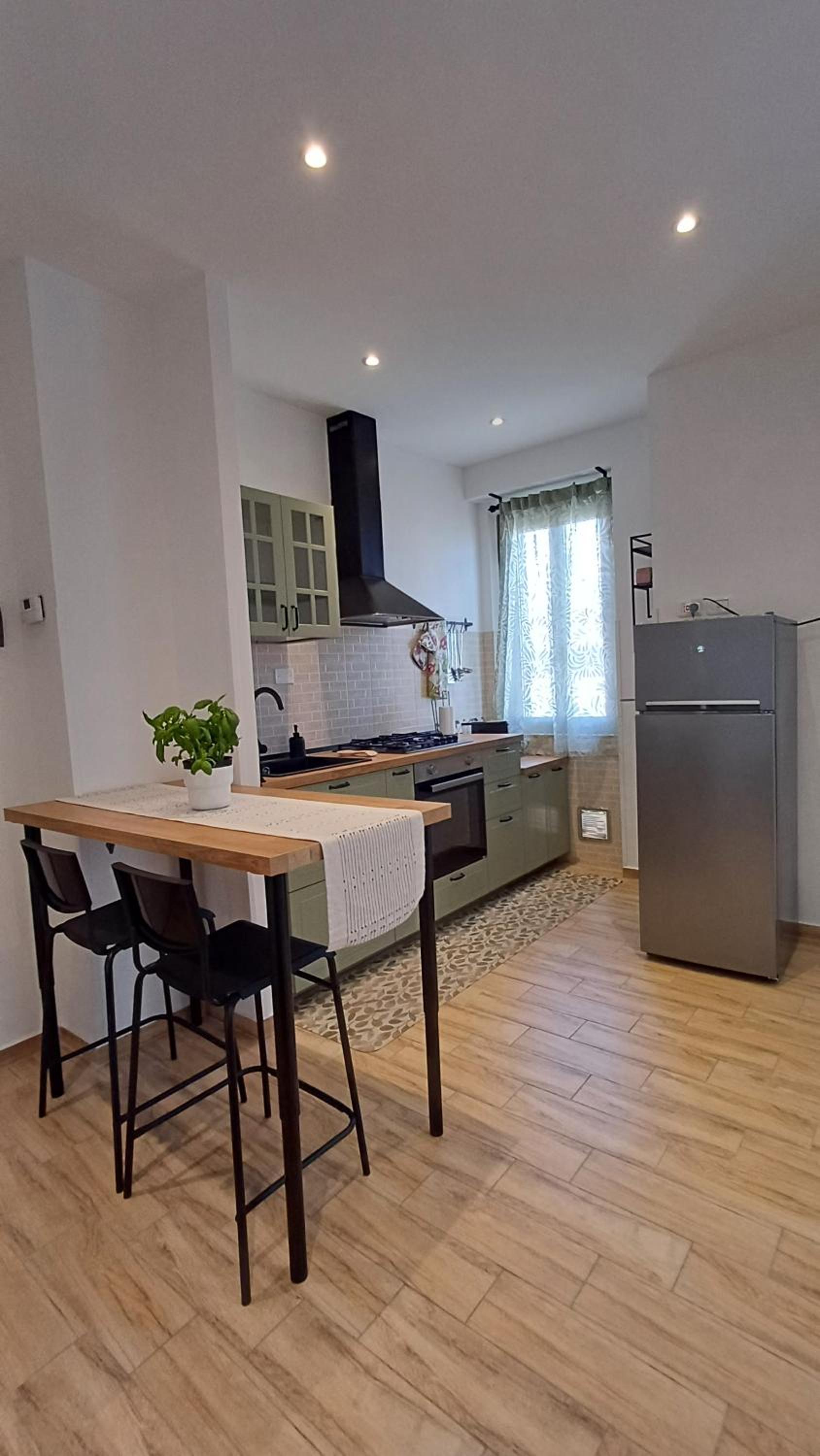 One-Bedroom Apartment photo 2
