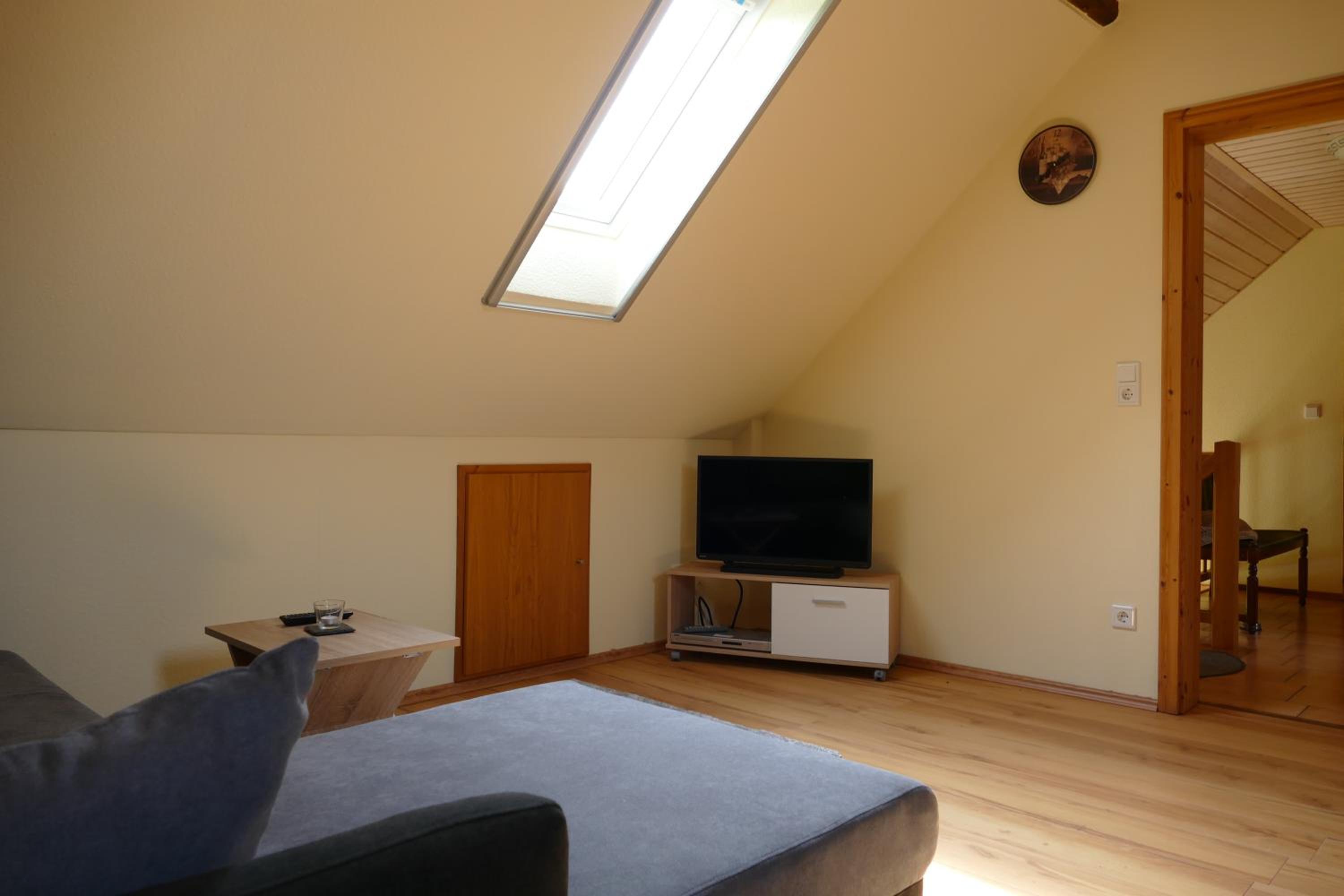 One-Bedroom Apartment photo 2