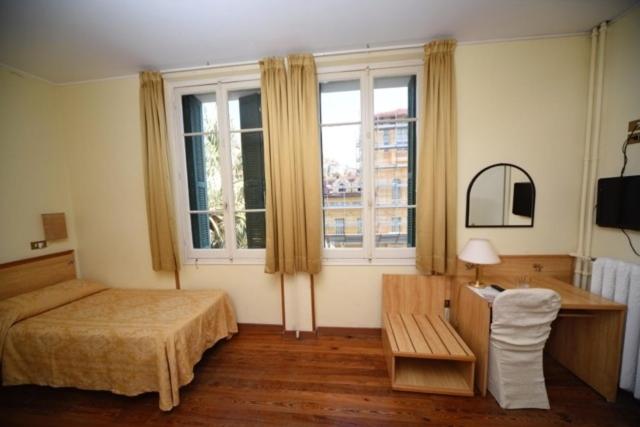 Double or Twin Room photo 2