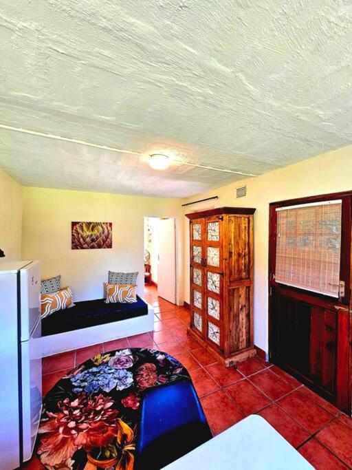 One-Bedroom House photo 3