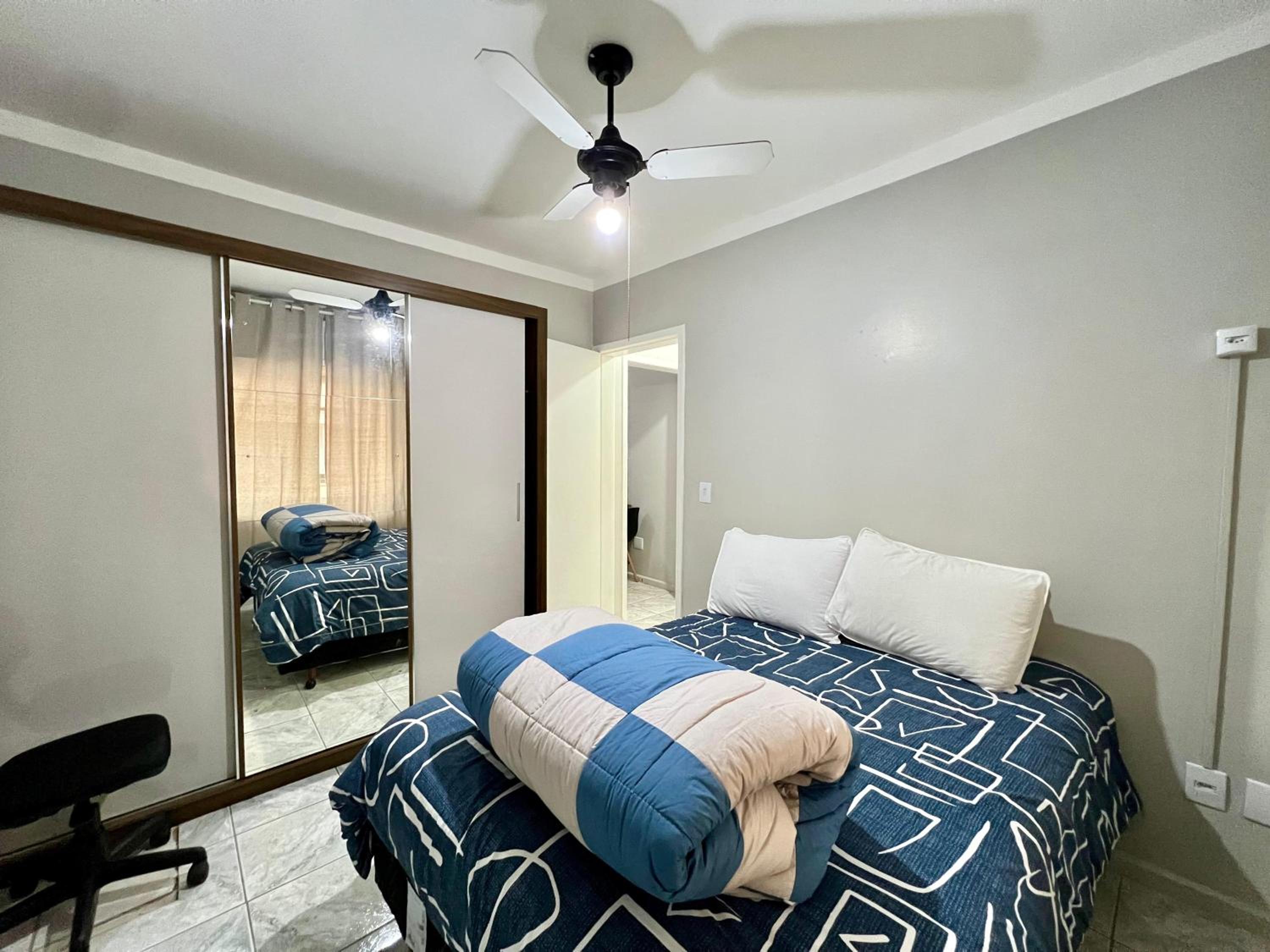 One-Bedroom Apartment photo 1