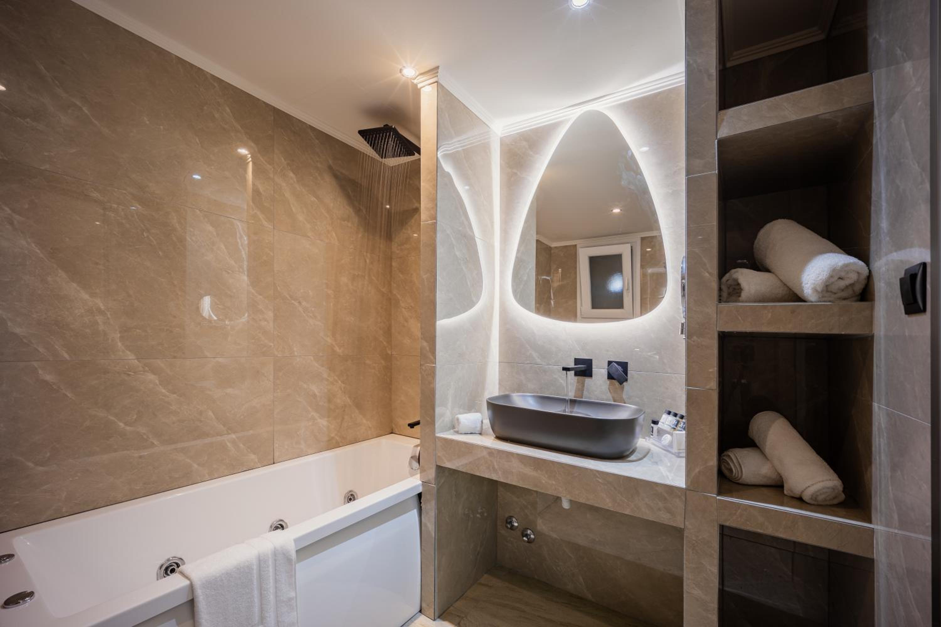 Junior Suite with Sea View photo 2