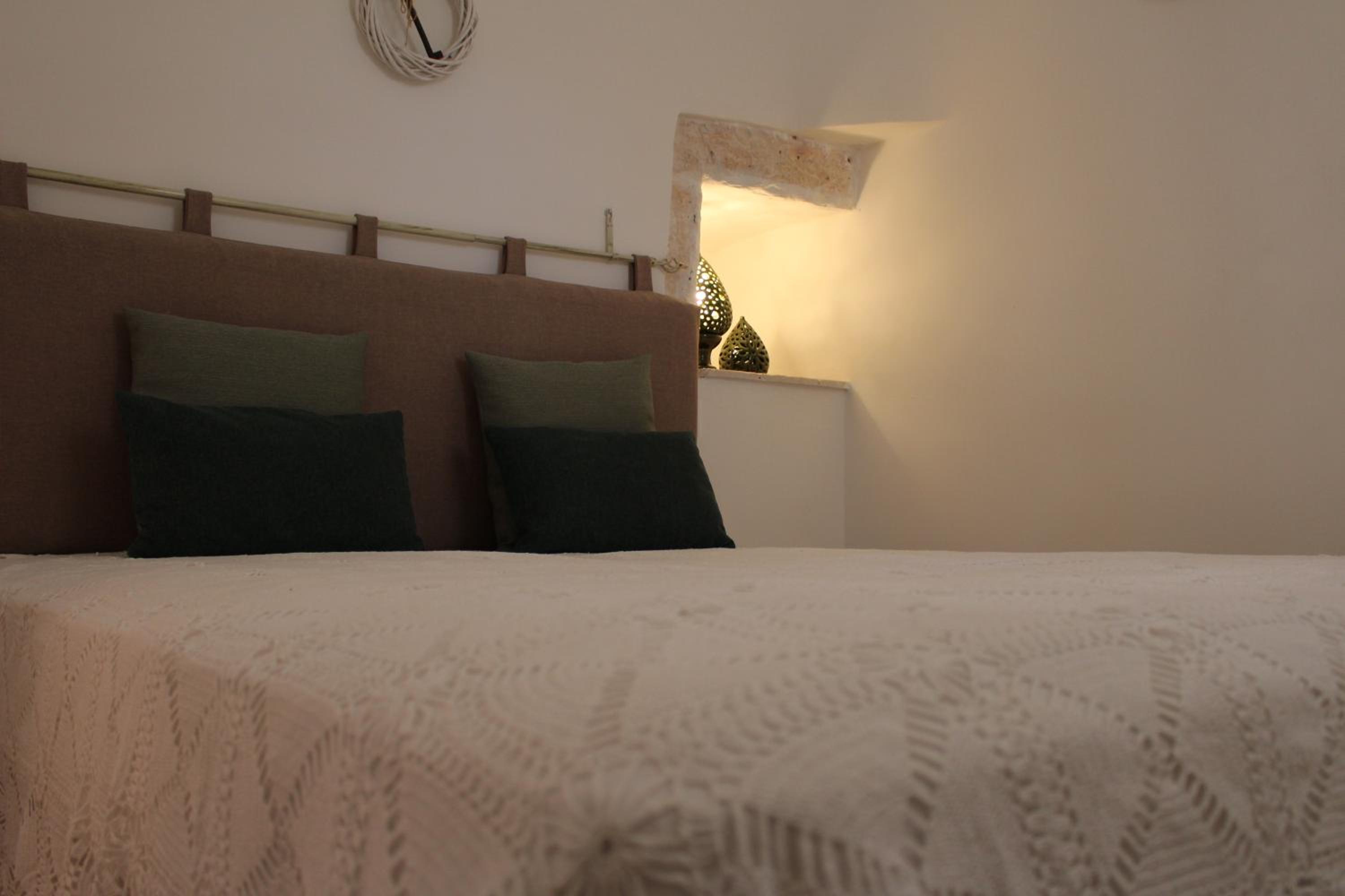 One-Bedroom Apartment - Photo 32