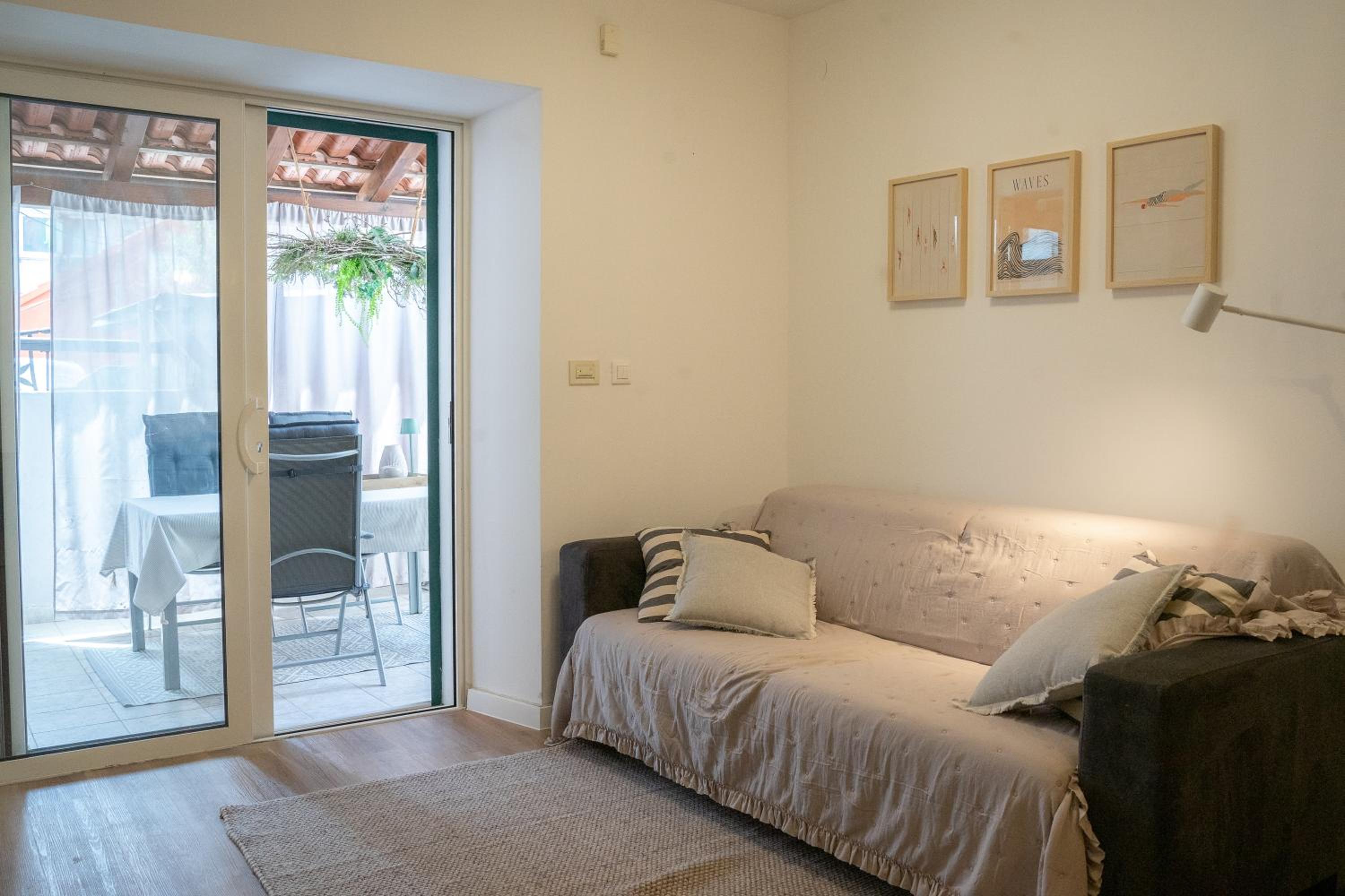 Two-Bedroom Apartment with Patio (4 Adults) - Photo 7