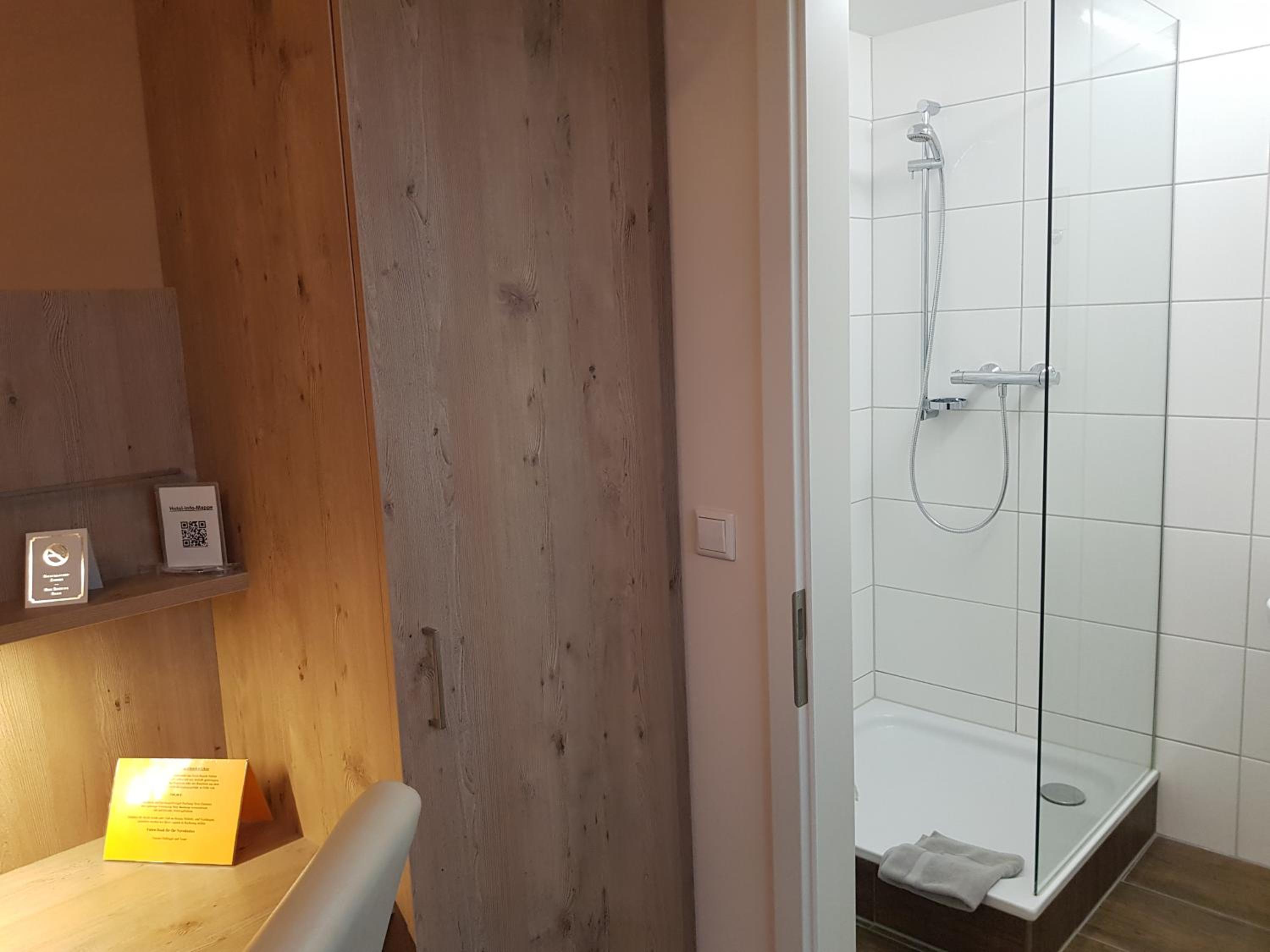 Single Room photo 2