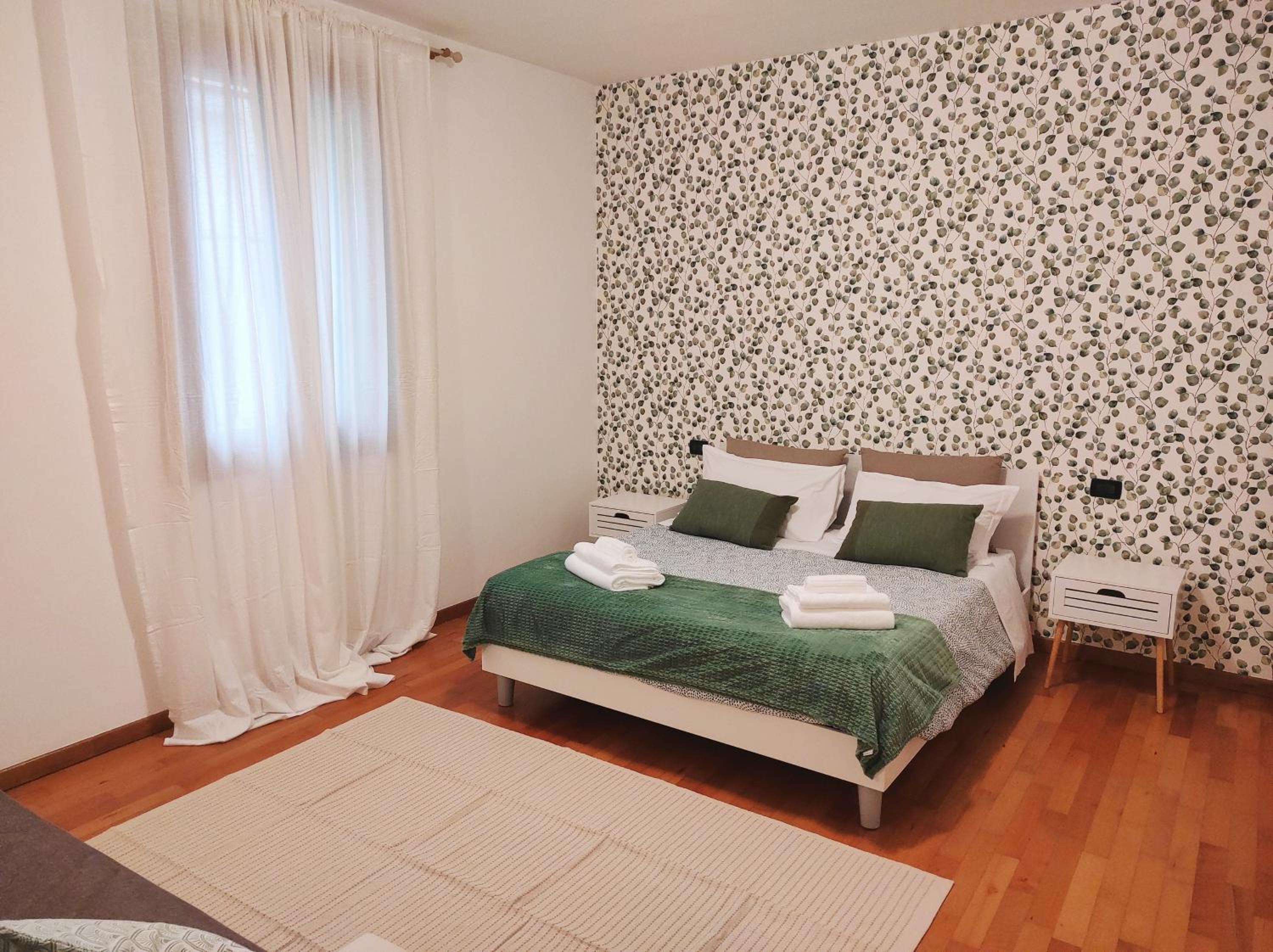 One-Bedroom Apartment with Garden photo 3