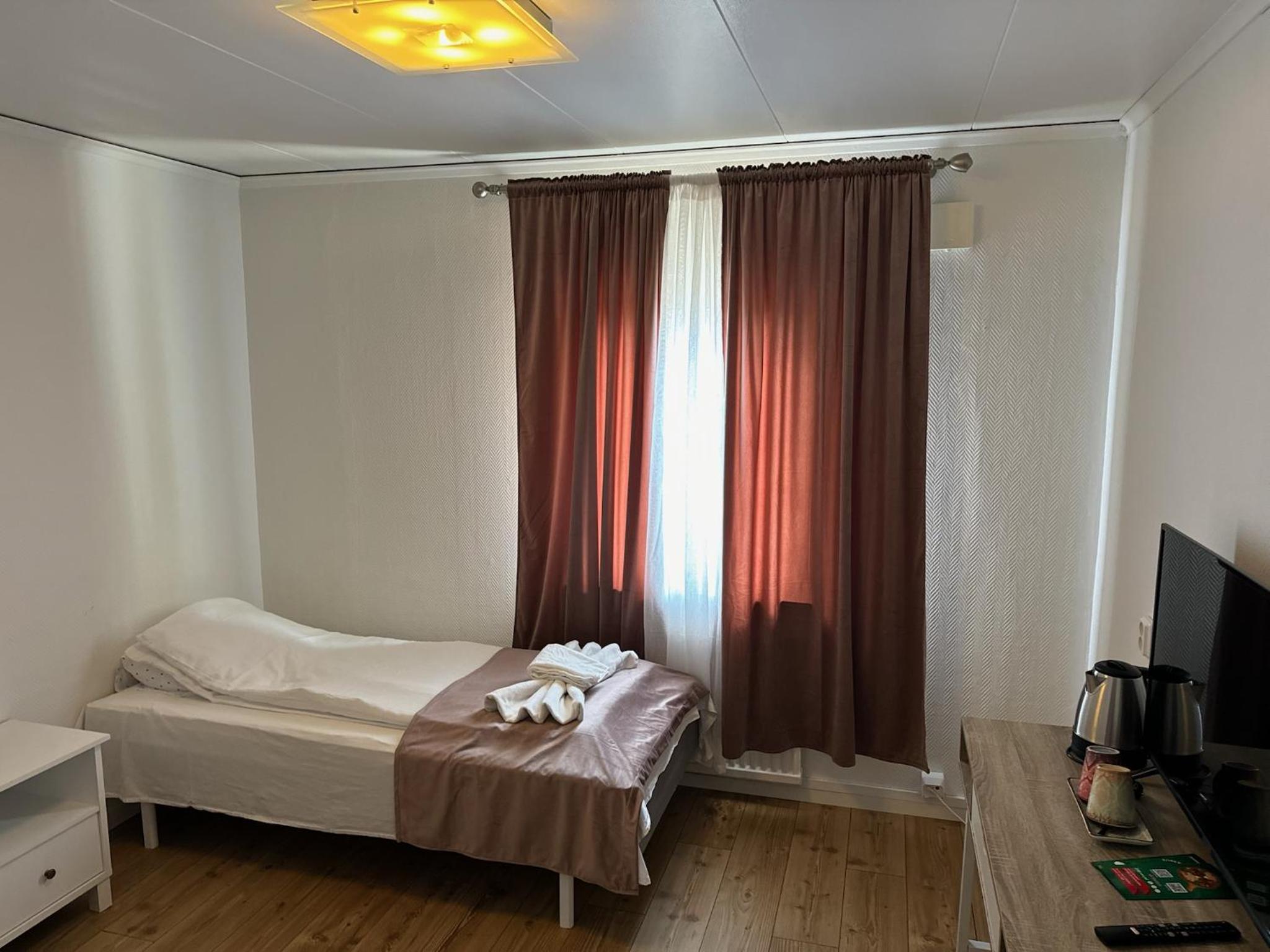 Economy Double Room photo 2