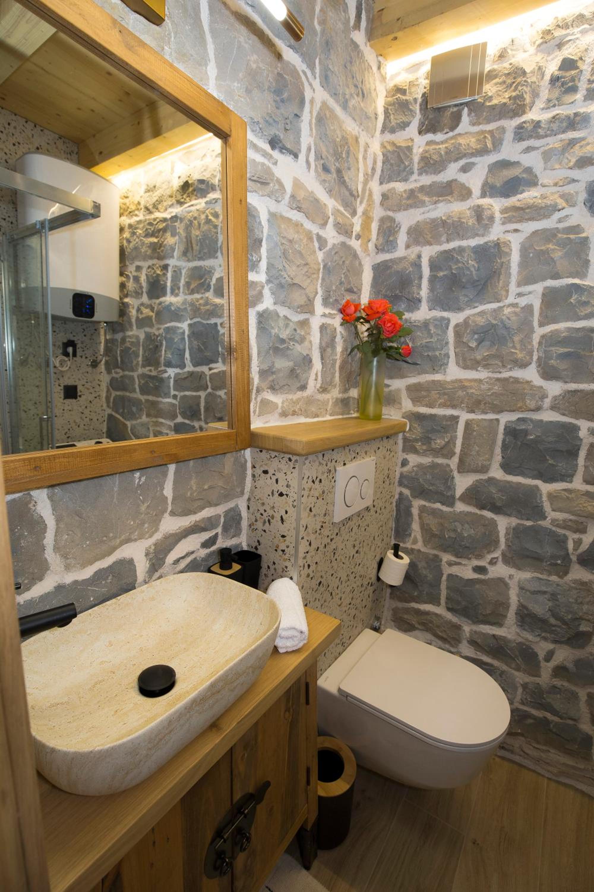 One-Bedroom House photo 2
