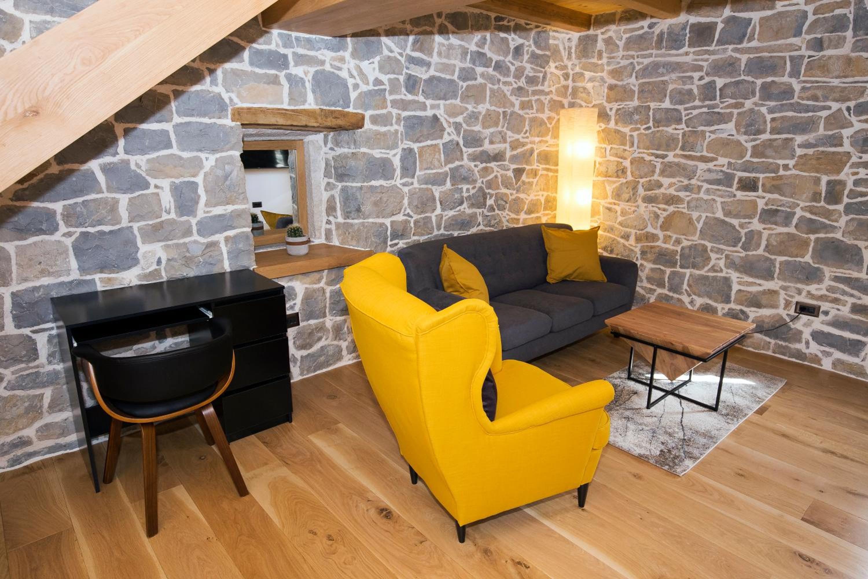 One-Bedroom House photo 1