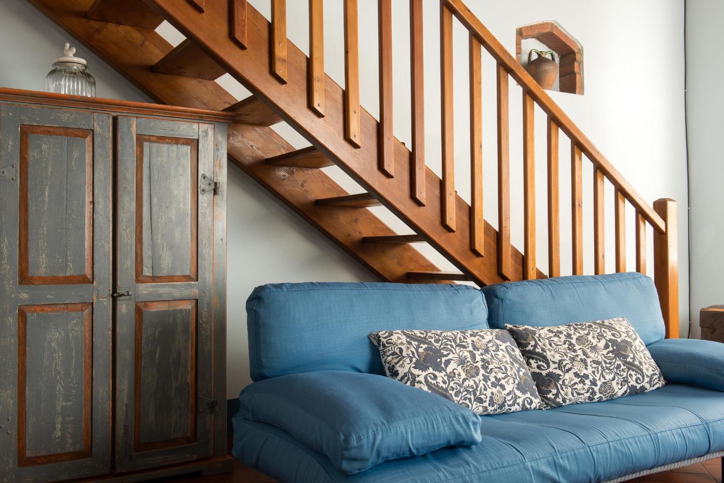 Large Two-Bedroom Apartment - Split Level photo 3